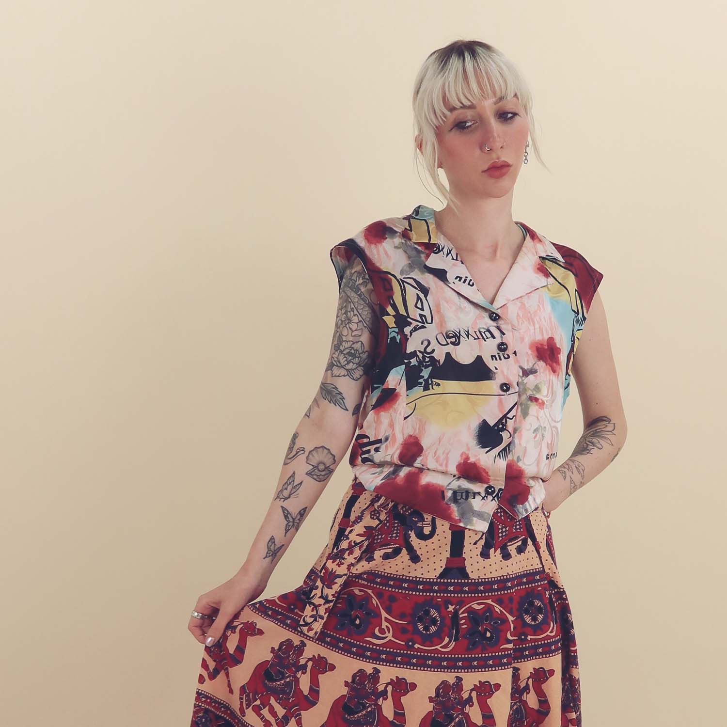 Women's Vintage 60s Shirts and Blouses