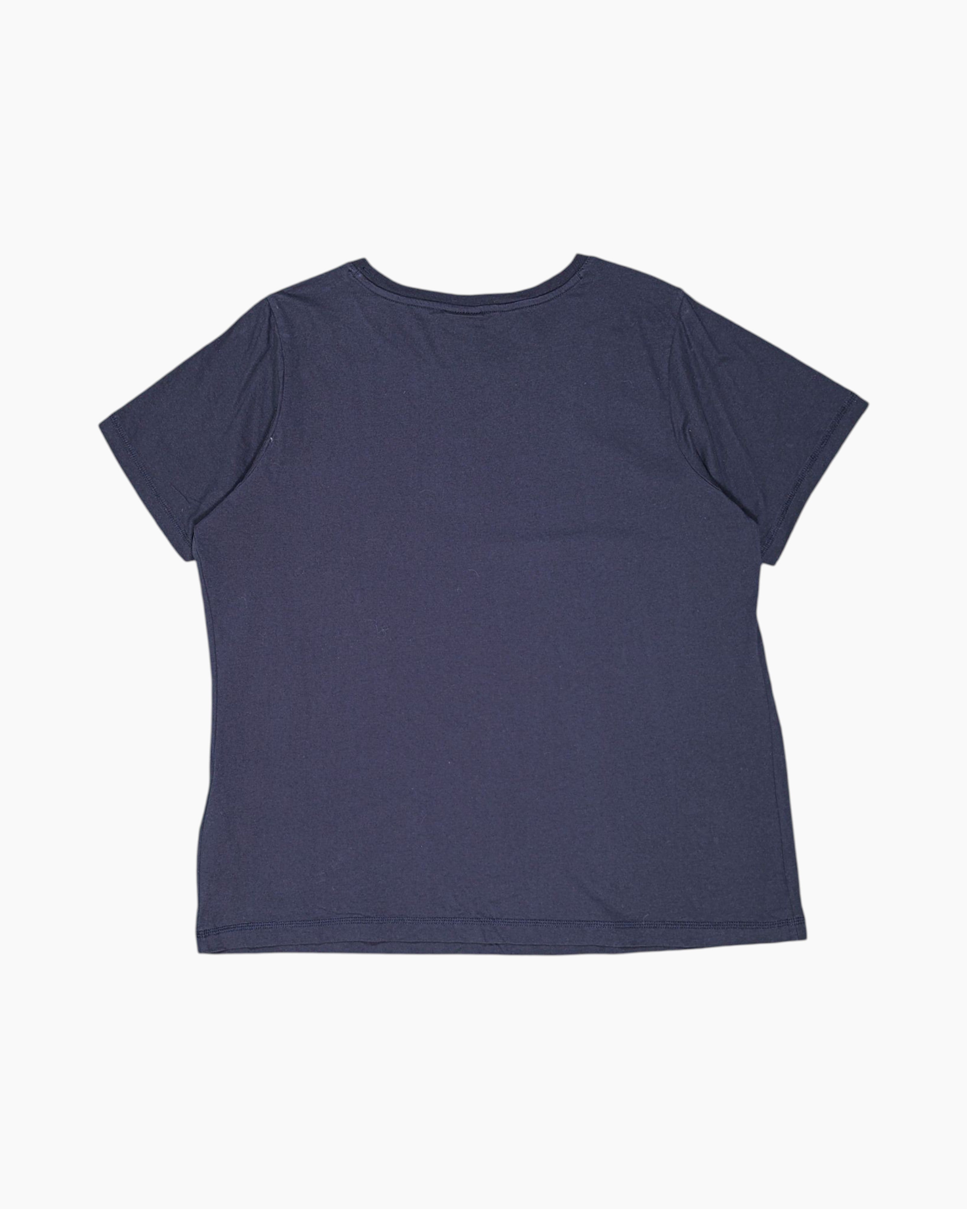 Back Pre-owned Champion Graphic T-Shirt – Navy Embroidered Logo