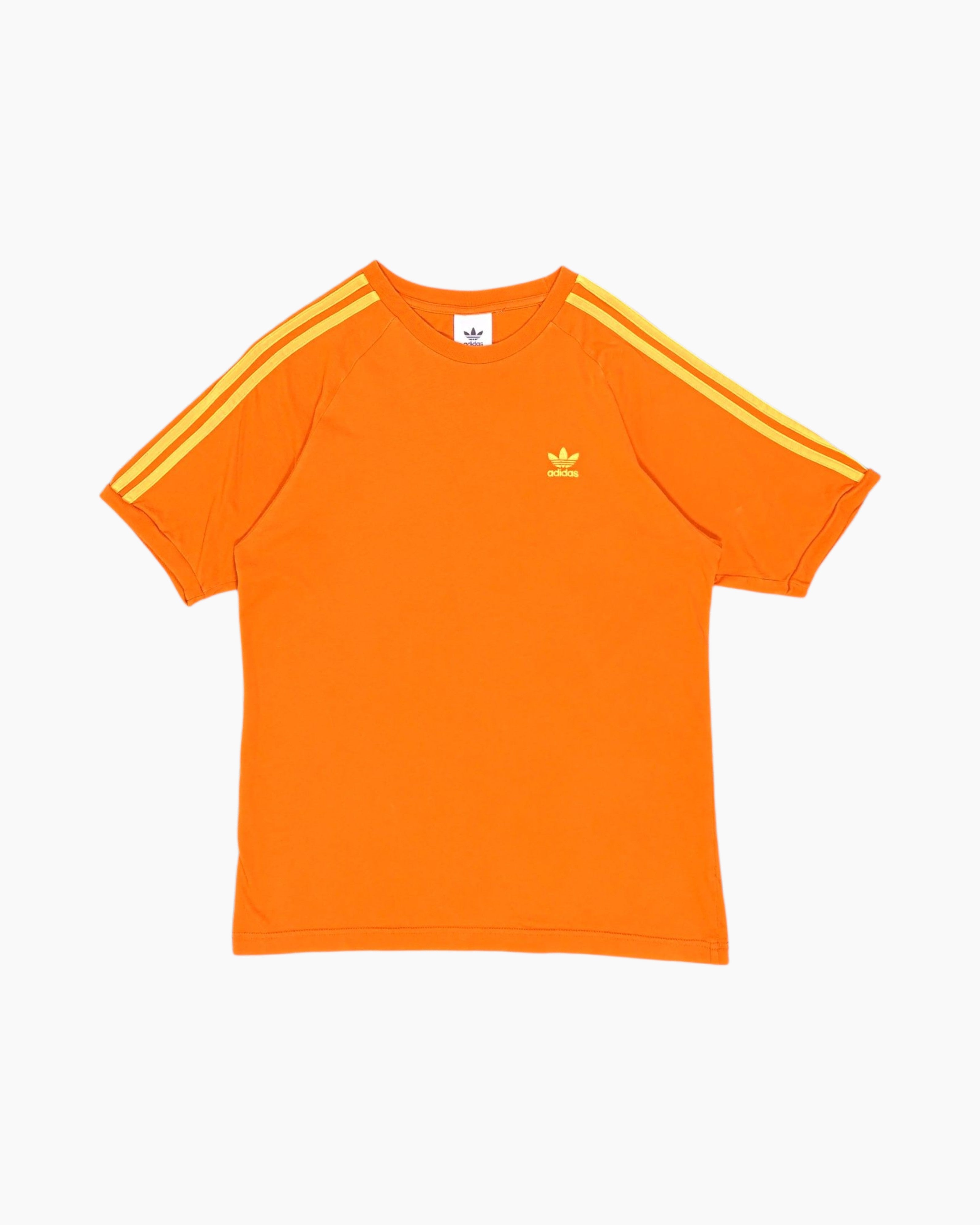 Front Pre-owned adidas Graphic T-Shirt – Orange Chest Logo (L)