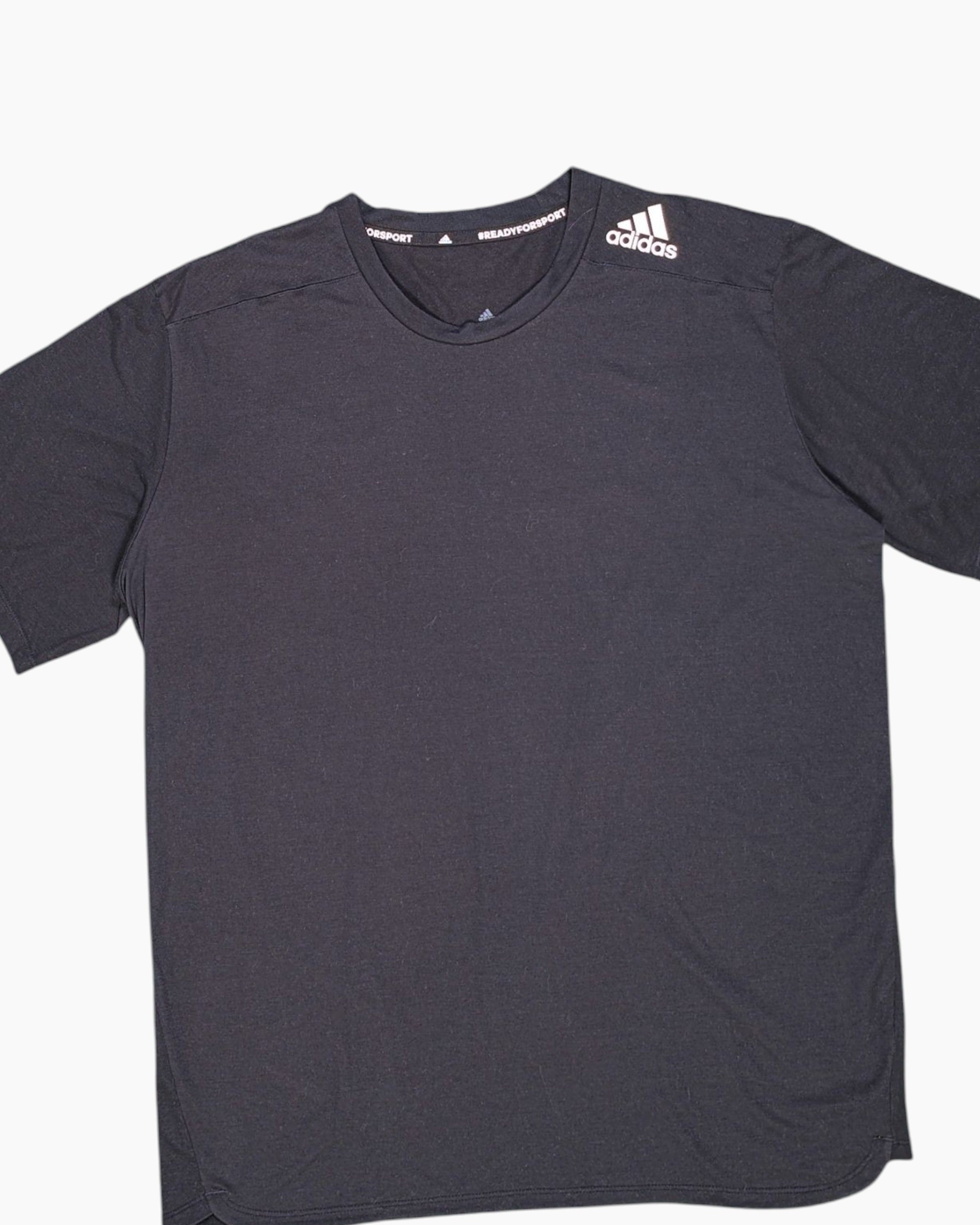 Front-detail-1 Pre-owned adidas Graphic/Logo T-Shirt – Black Printed Logo