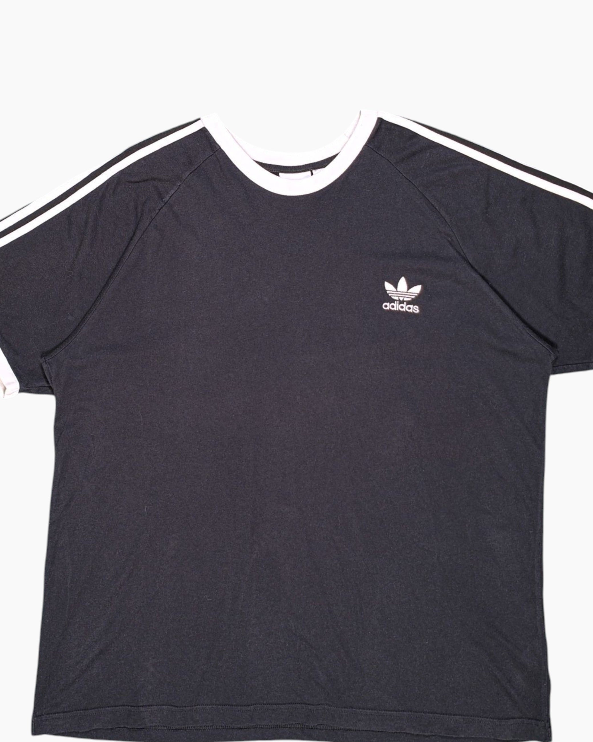 Front-detail-1 Pre-owned adidas Graphic T-Shirt – Black Trefoil Chest Print