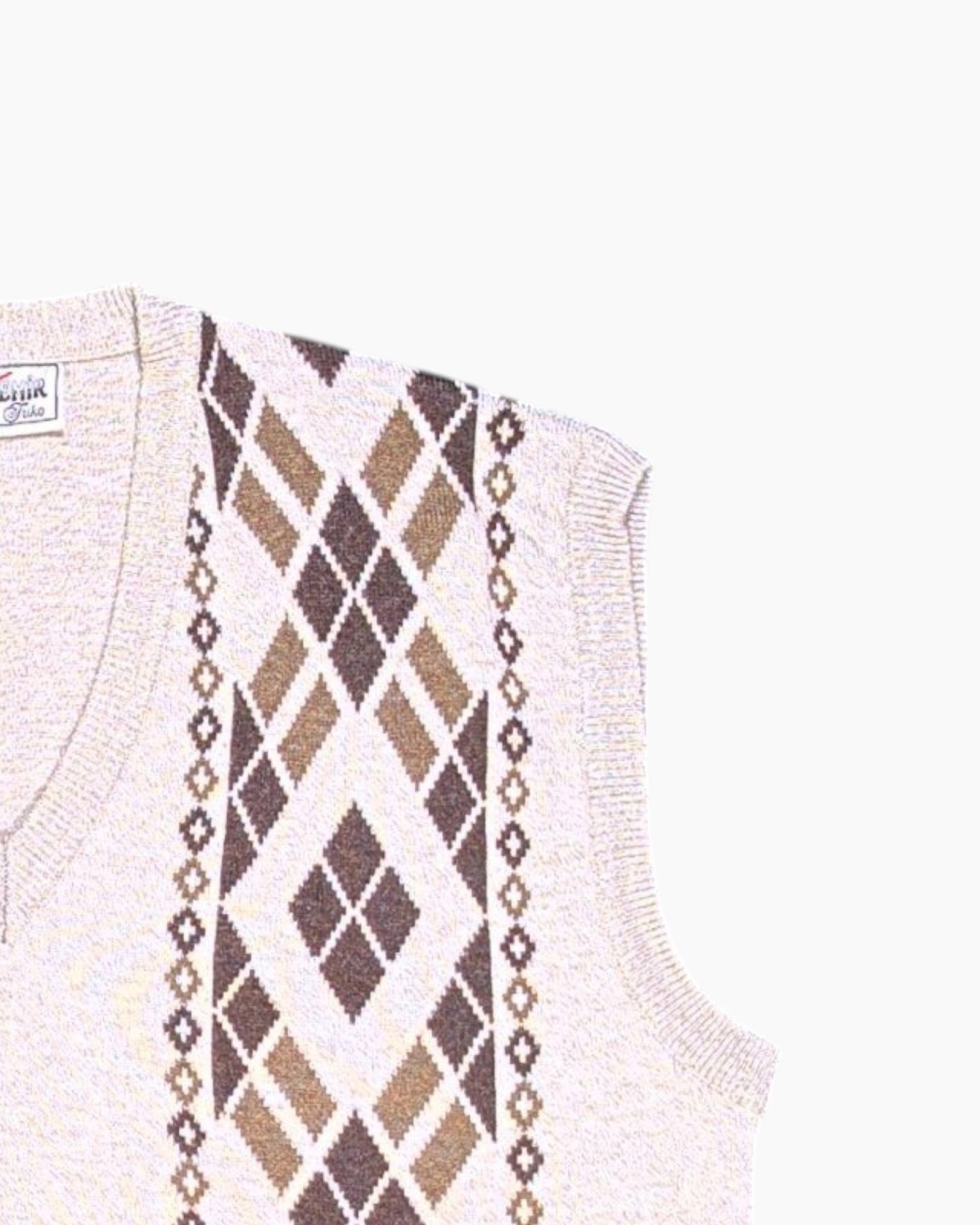 Front-detail-2 Vintage 80s/90s ÖZDEMİR Triko Sleeveless Knit Vest – Beige Argyle