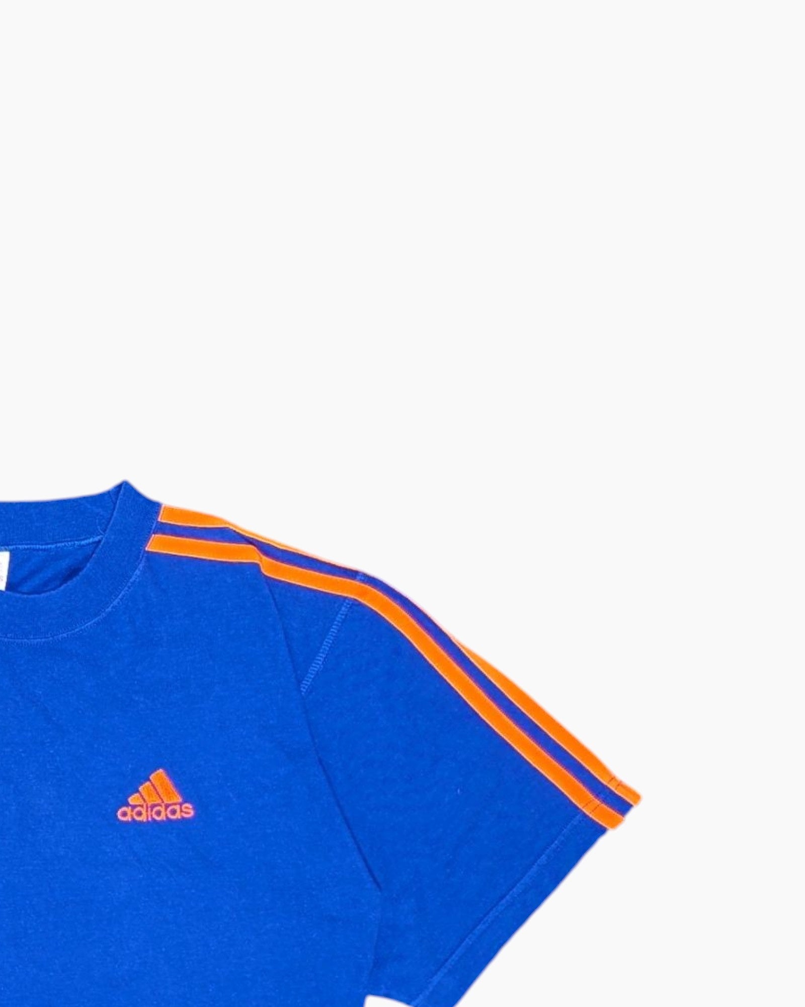 Front-detail-2 Vintage 80s/90s adidas Graphic T-Shirt – Blue three-stripe detail