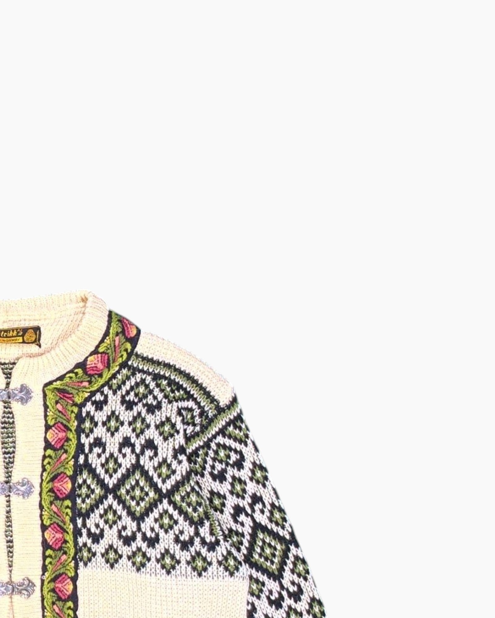 Front-detail-2 Vintage 80s/90s Nords-Trikk Cardigan – Cream pewter clasp