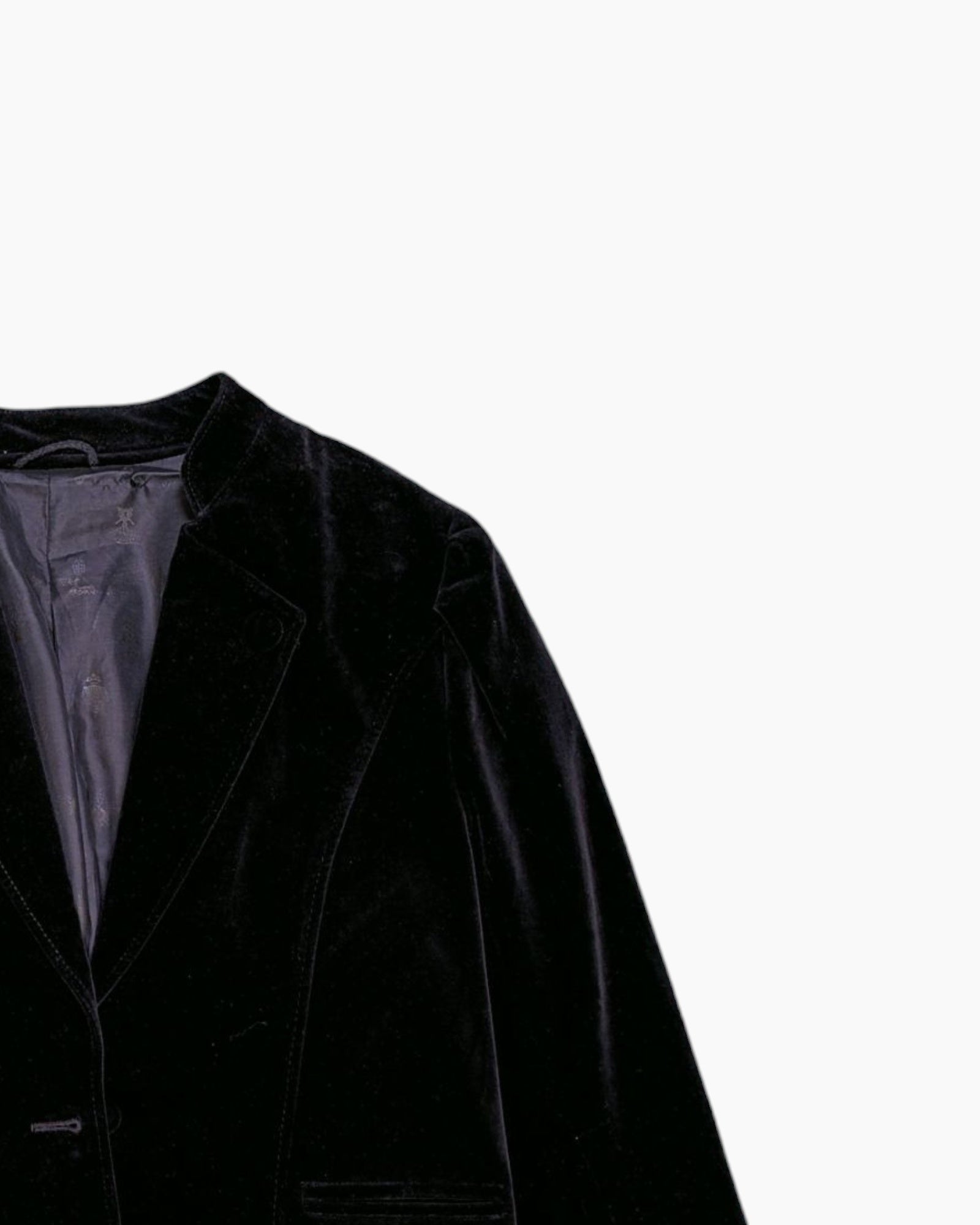 Front-detail-2 Vintage 80s/90s Original Salzburger Tracht Velvet Blazer – Black Velvet