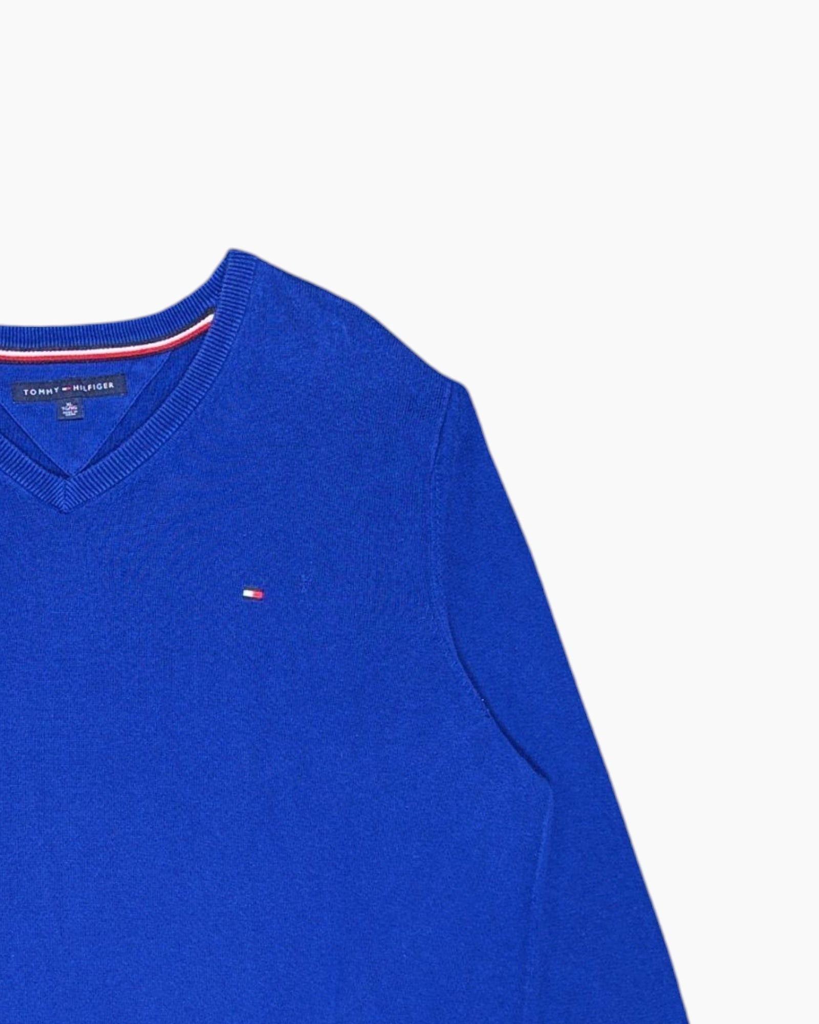 Front Detail 2 Pre-owned Tommy Hilfiger Pullover Sweater – Blue V-neck (XL)