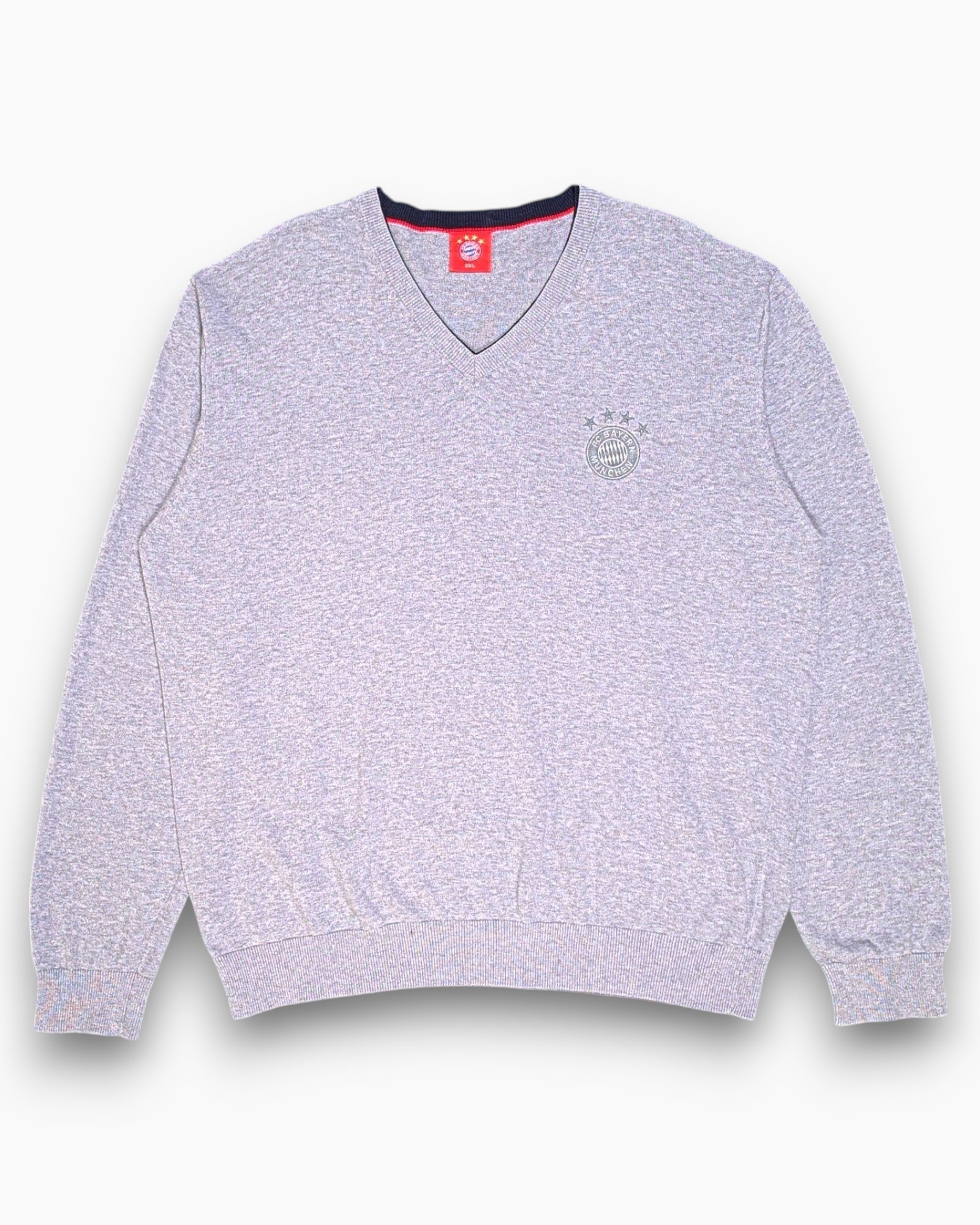 Front Pre-owned FC BAYERN MUNCHEN Pullover Sweater – Gray V‑neck with Crest
