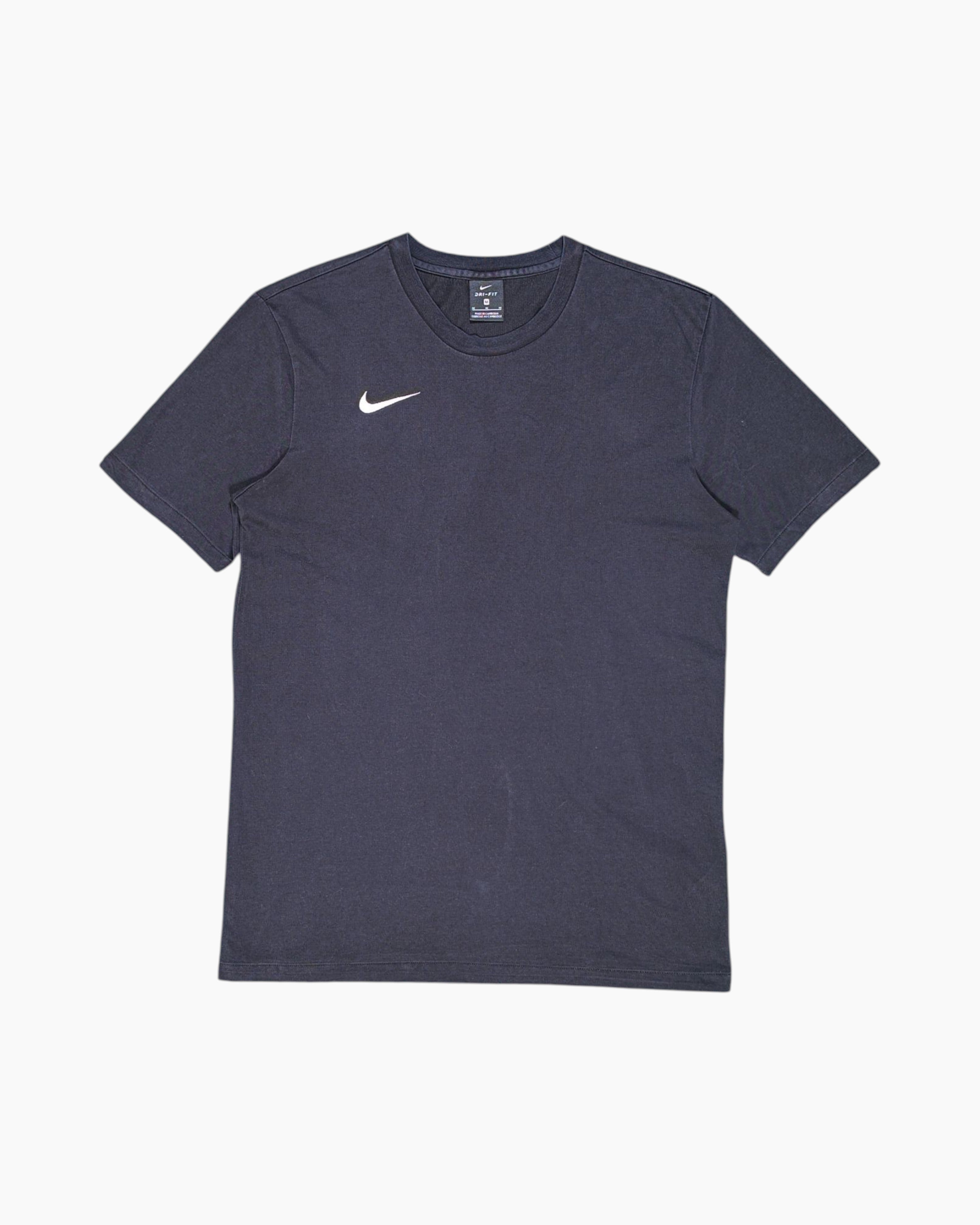 Front Pre-owned Nike Graphic T-Shirt – Black Dri-FIT Swoosh