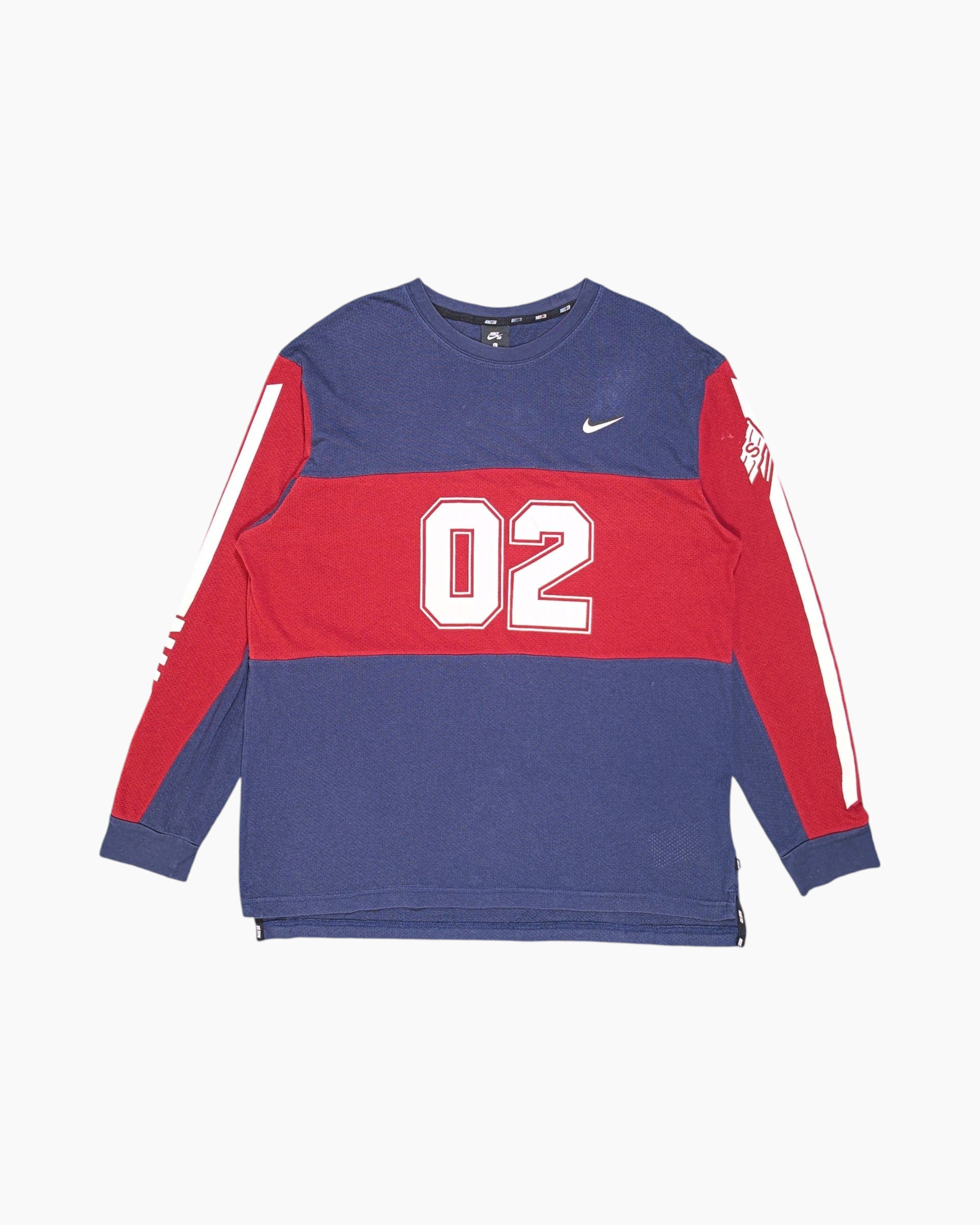 Front Pre-owned NIKE SB Long Sleeve Graphic Crewneck – Navy Contrast Panel