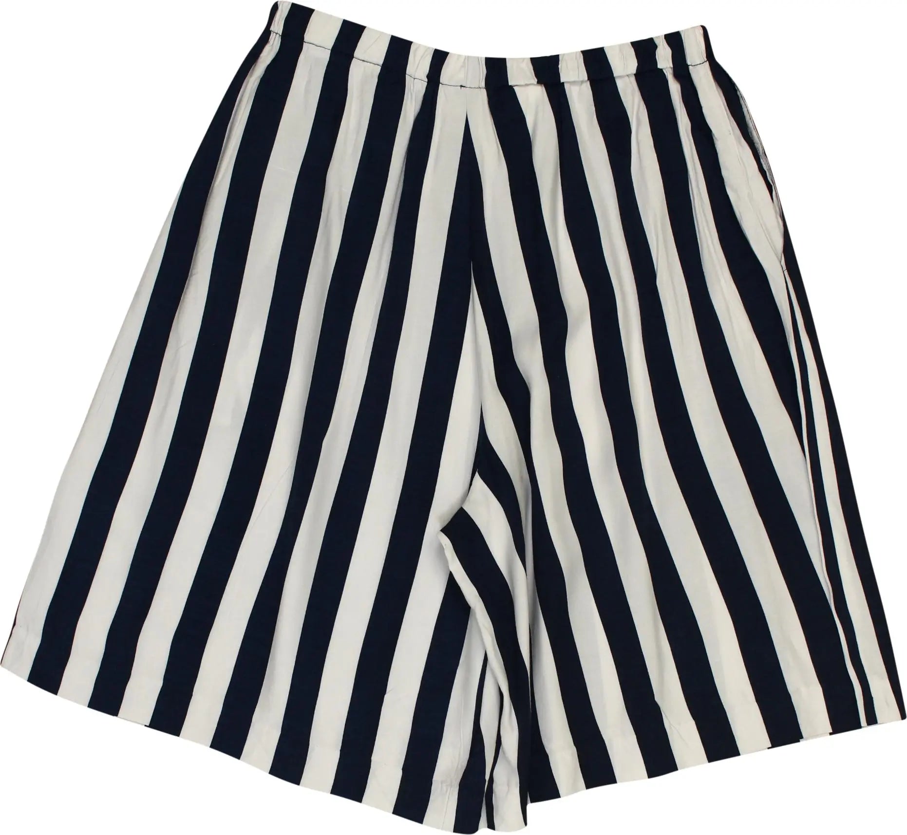 3 Suisses - Striped Shorts- ThriftTale.com - Vintage and second handclothing