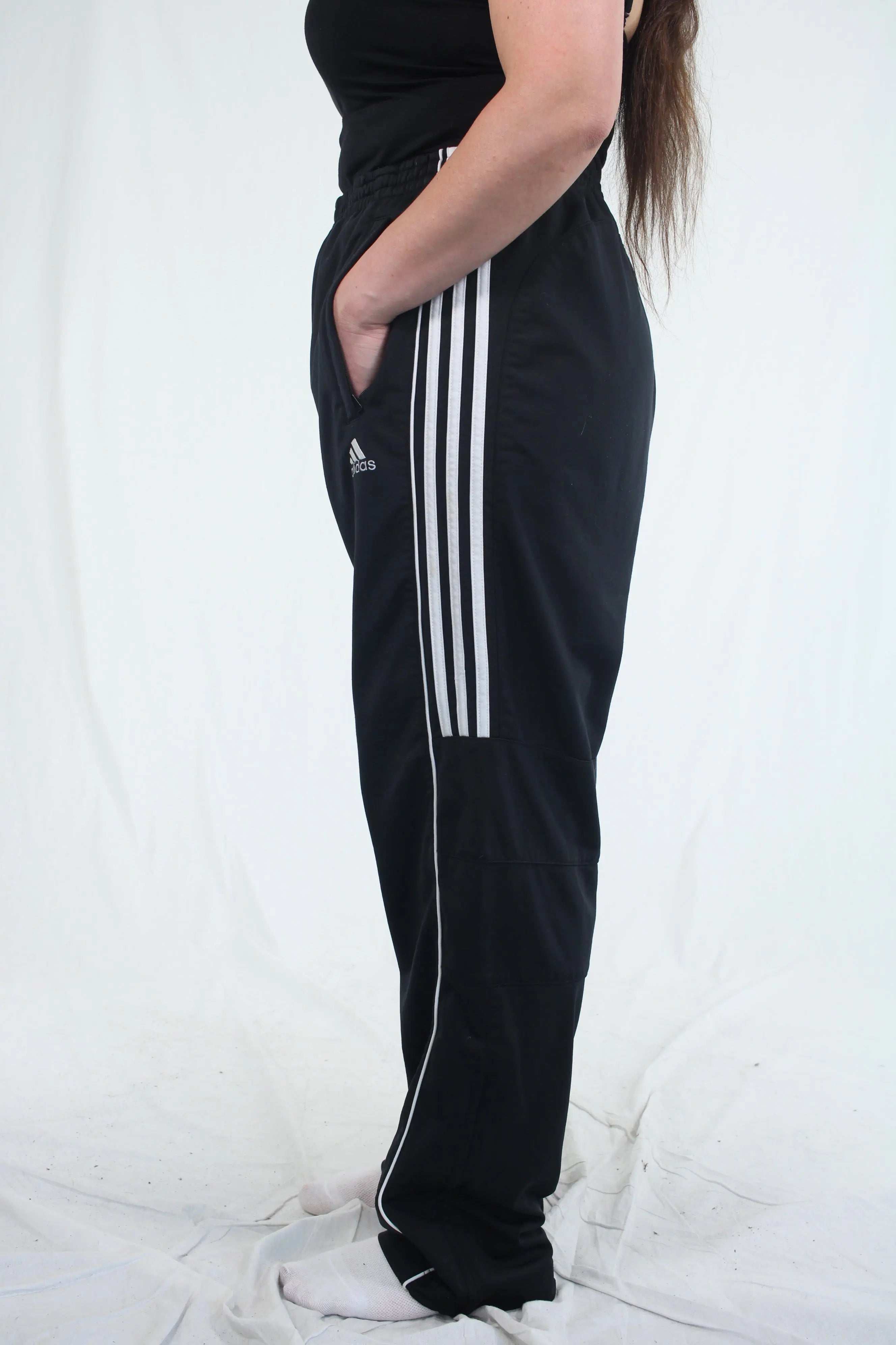 Adidas - 00s Adidas Track Pants- ThriftTale.com - Vintage and second handclothing