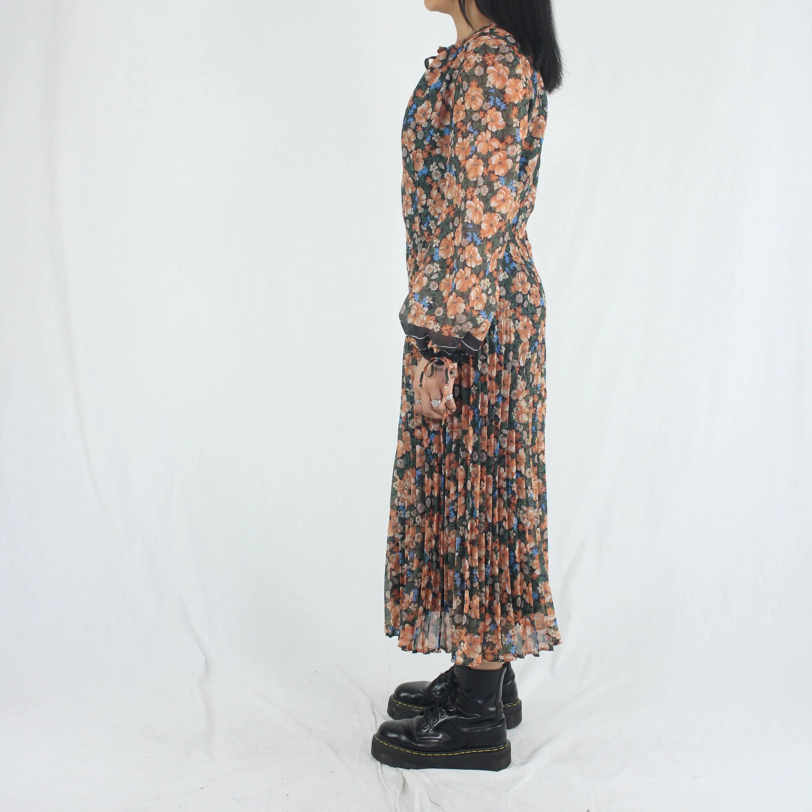 C&A - 70s Dress with Floral Print- ThriftTale.com - Vintage and second handclothing
