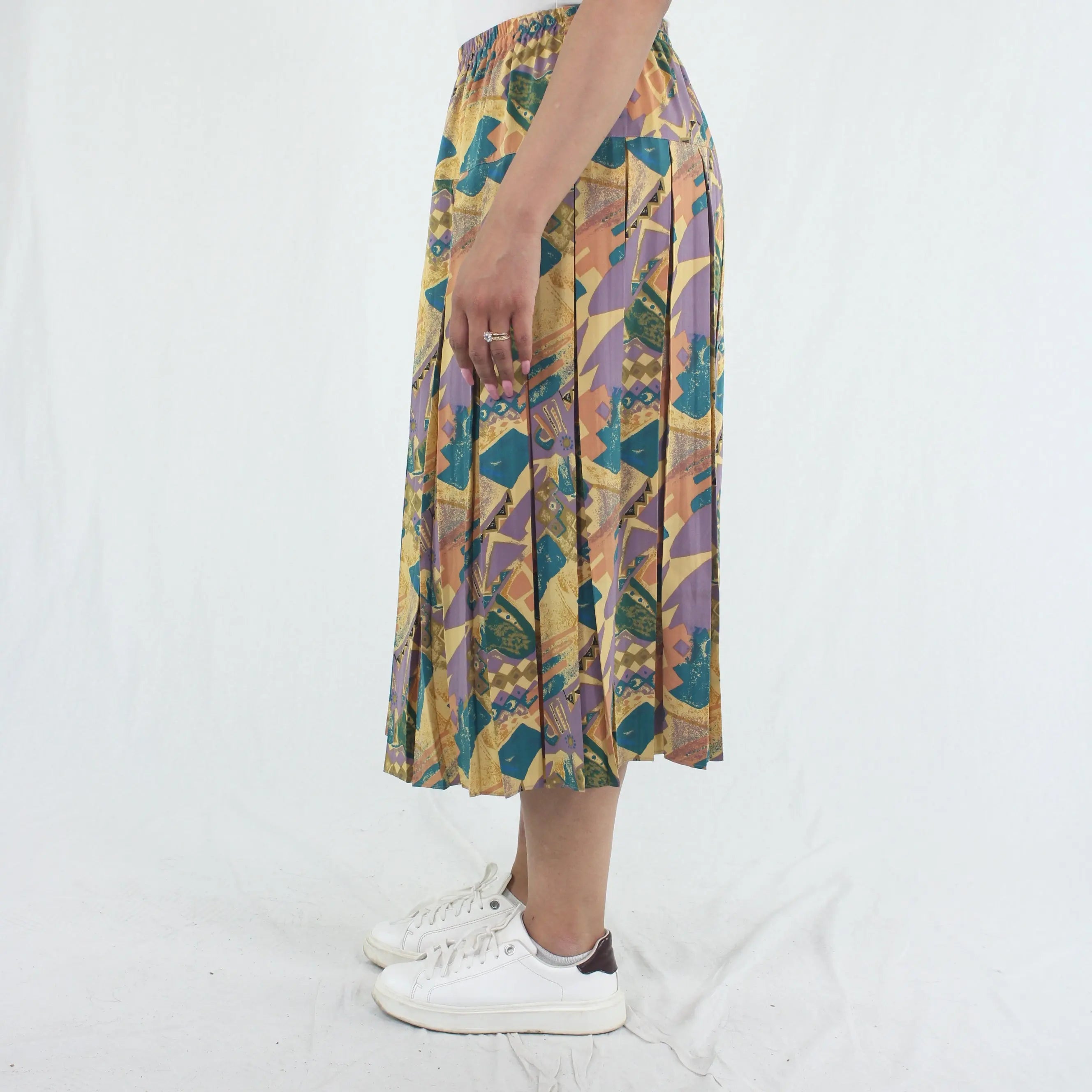 C&A - 80s Patterned Pleated Skirt- ThriftTale.com - Vintage and second handclothing