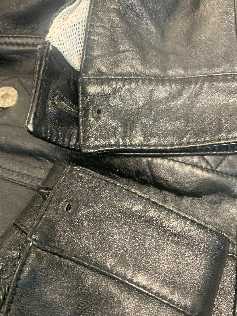 Dino'z - 90s Leather Jacket- ThriftTale.com - Vintage and second handclothing