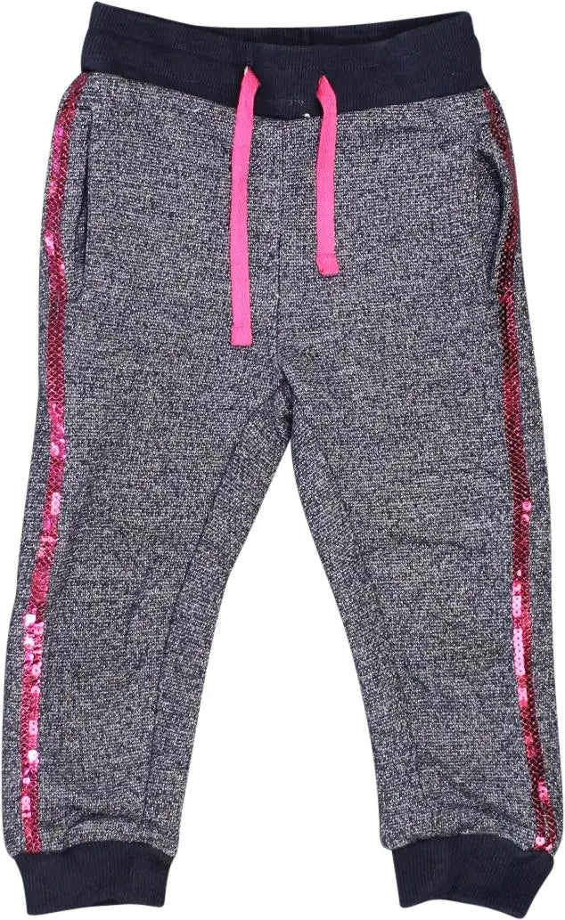 Europe Kids - PINK2012- ThriftTale.com - Vintage and second handclothing