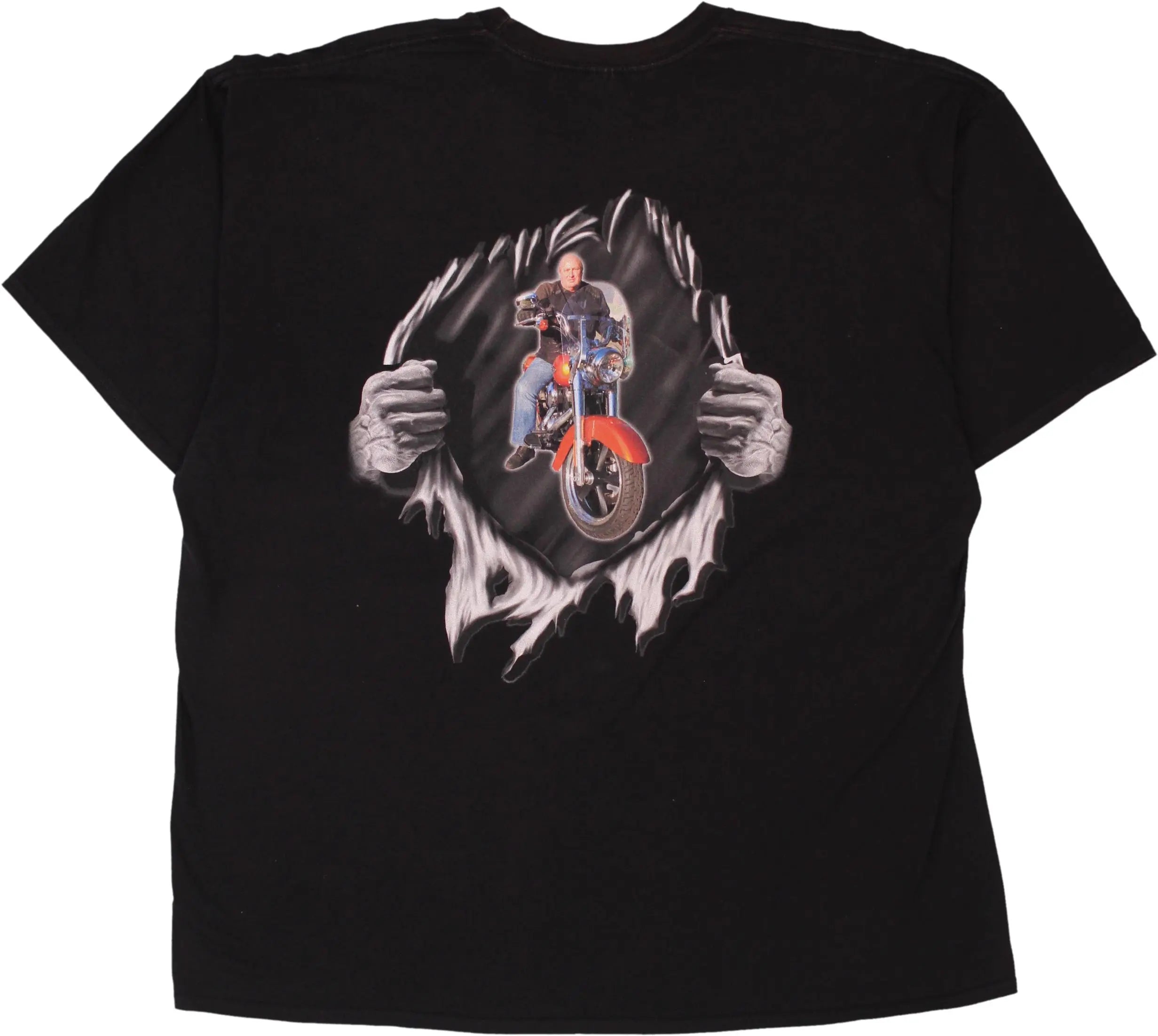 Gildan - Black Back Side Print T-shirt- ThriftTale.com - Vintage and second handclothing