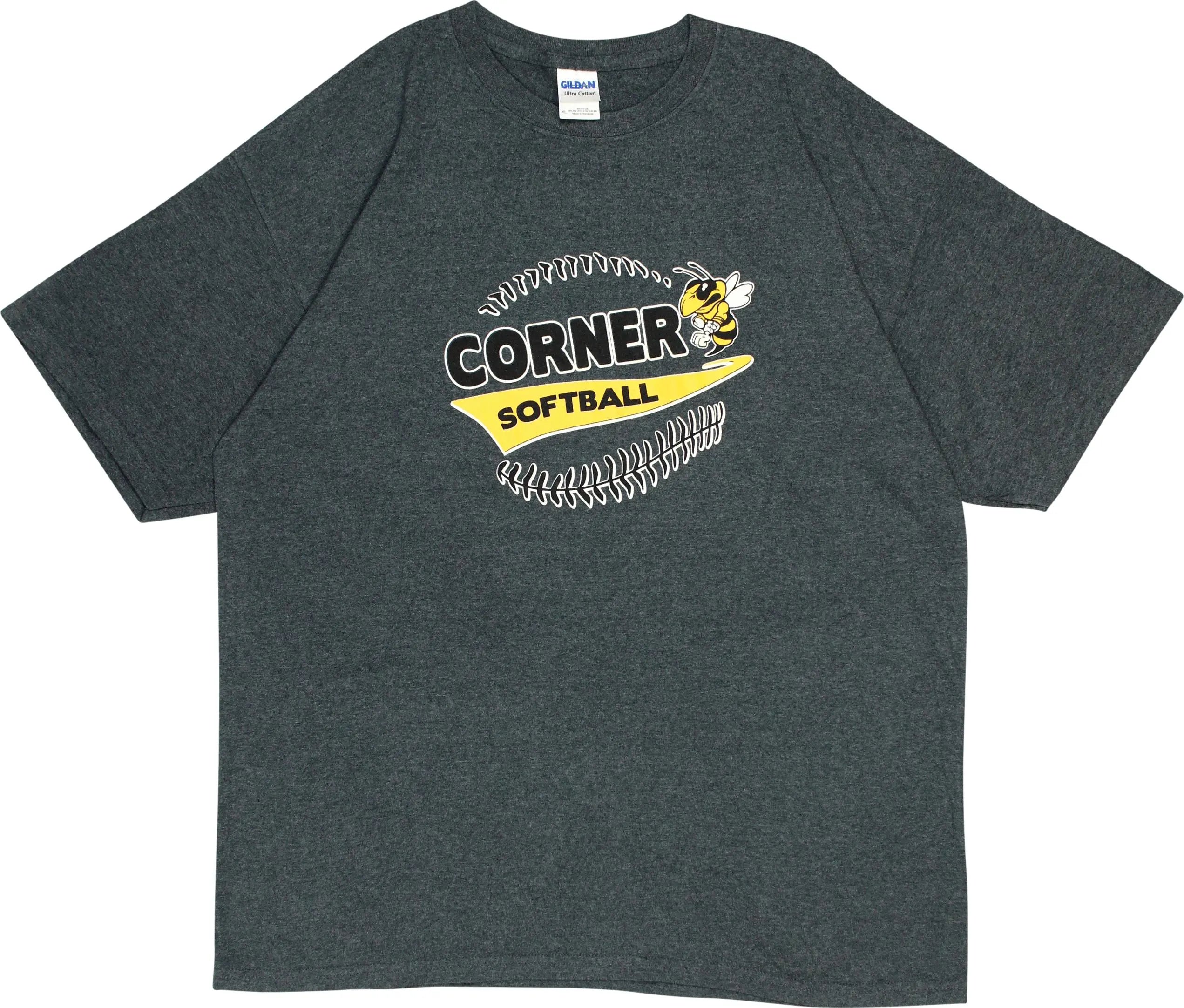 Gildan - Corner Softball T-Shirt- ThriftTale.com - Vintage and second handclothing