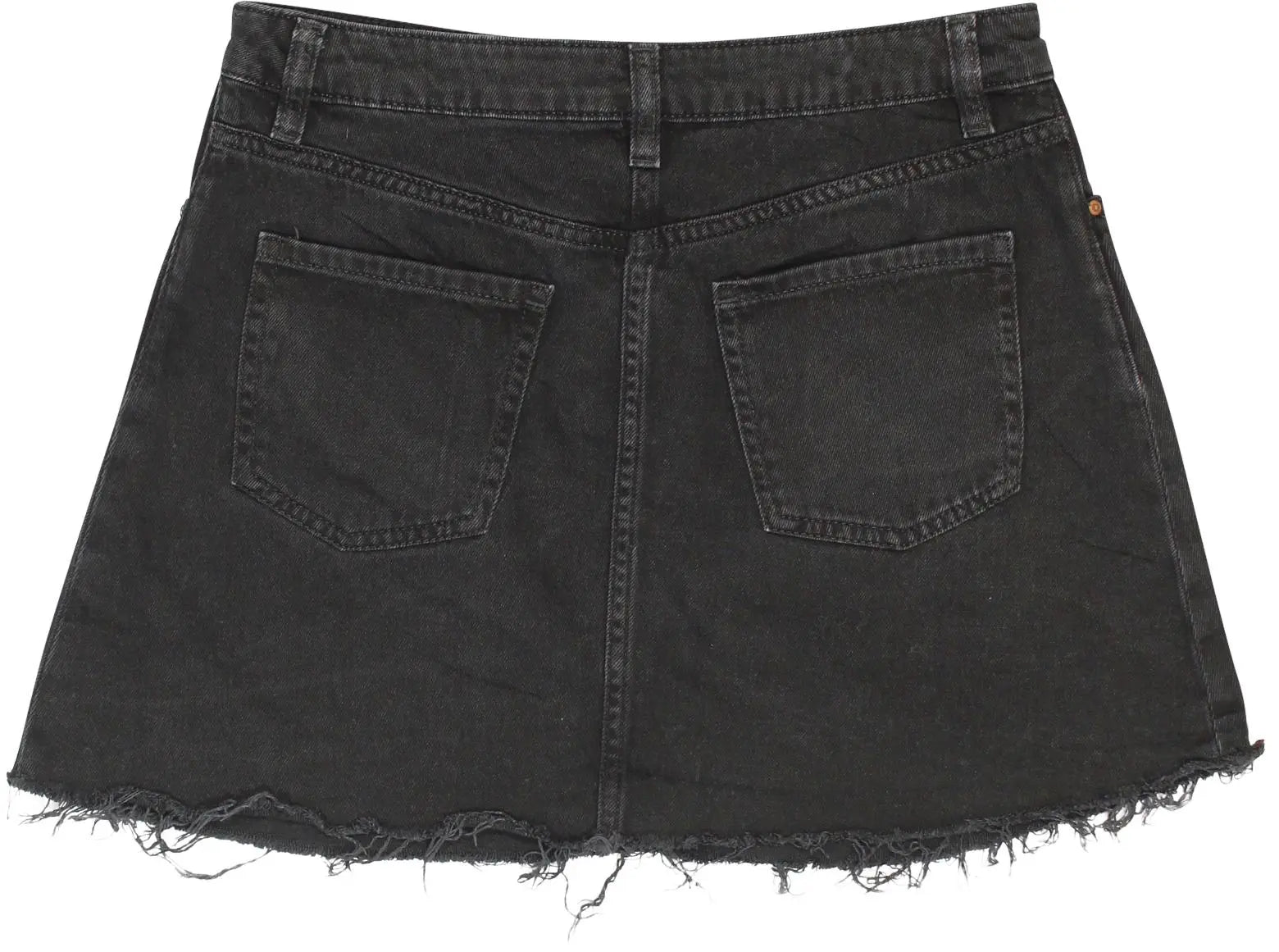 H&M - Black Denim Skirt- ThriftTale.com - Vintage and second handclothing