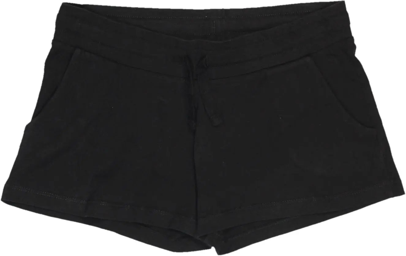 H&M - Black Shorts- ThriftTale.com - Vintage and second handclothing