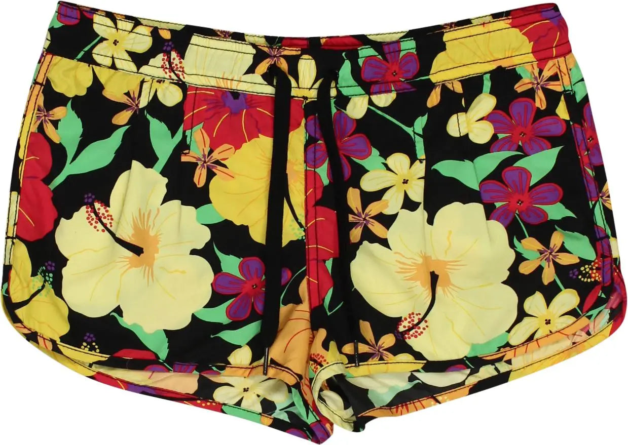 H&M - Floral Shorts- ThriftTale.com - Vintage and second handclothing