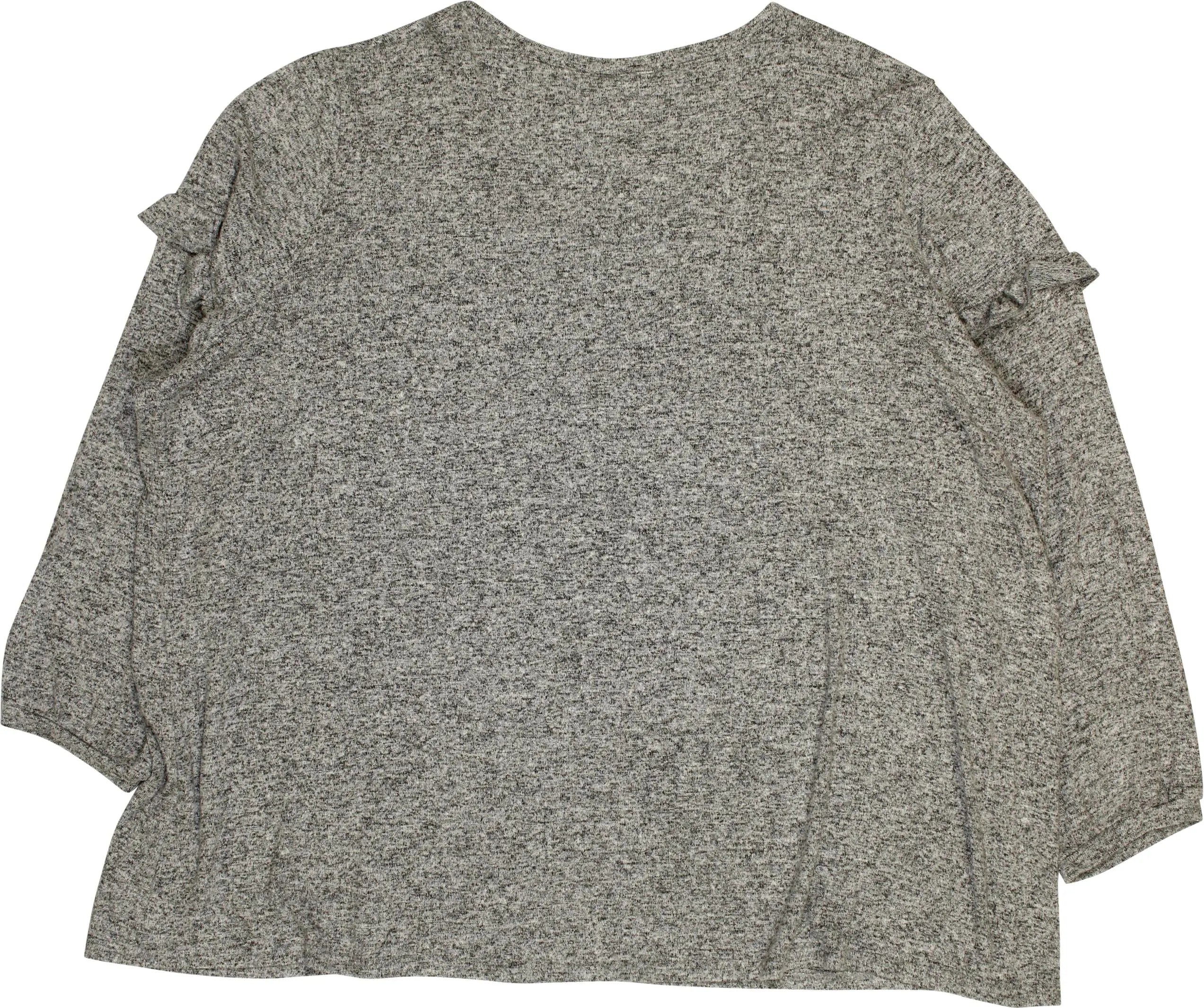 Kiabi - Grey Plain Grey Long Sleeve Top- ThriftTale.com - Vintage and second handclothing