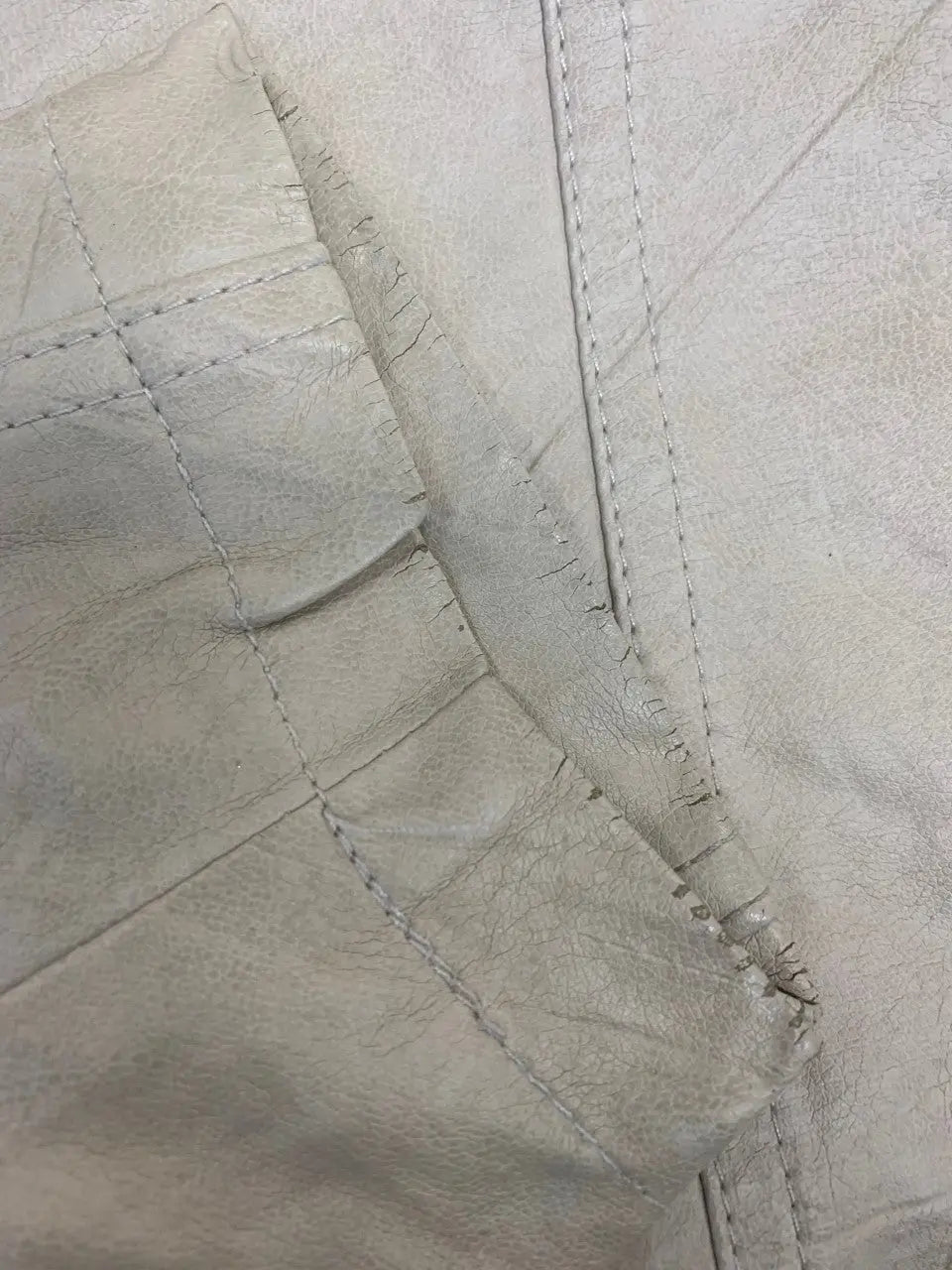 Mexx - Beige Leather Jacket- ThriftTale.com - Vintage and second handclothing