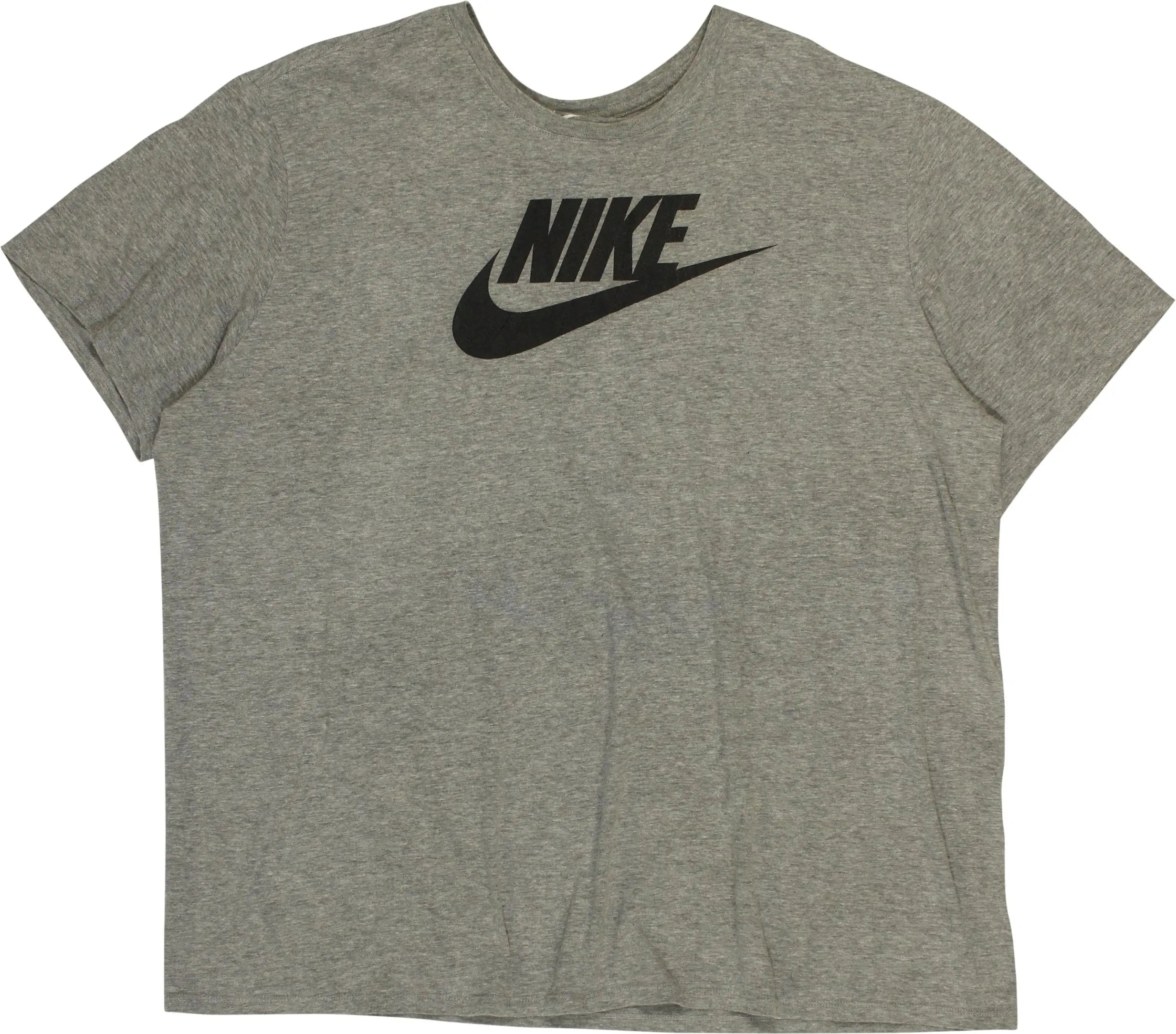 Nike - Nike T-shirt- ThriftTale.com - Vintage and second handclothing
