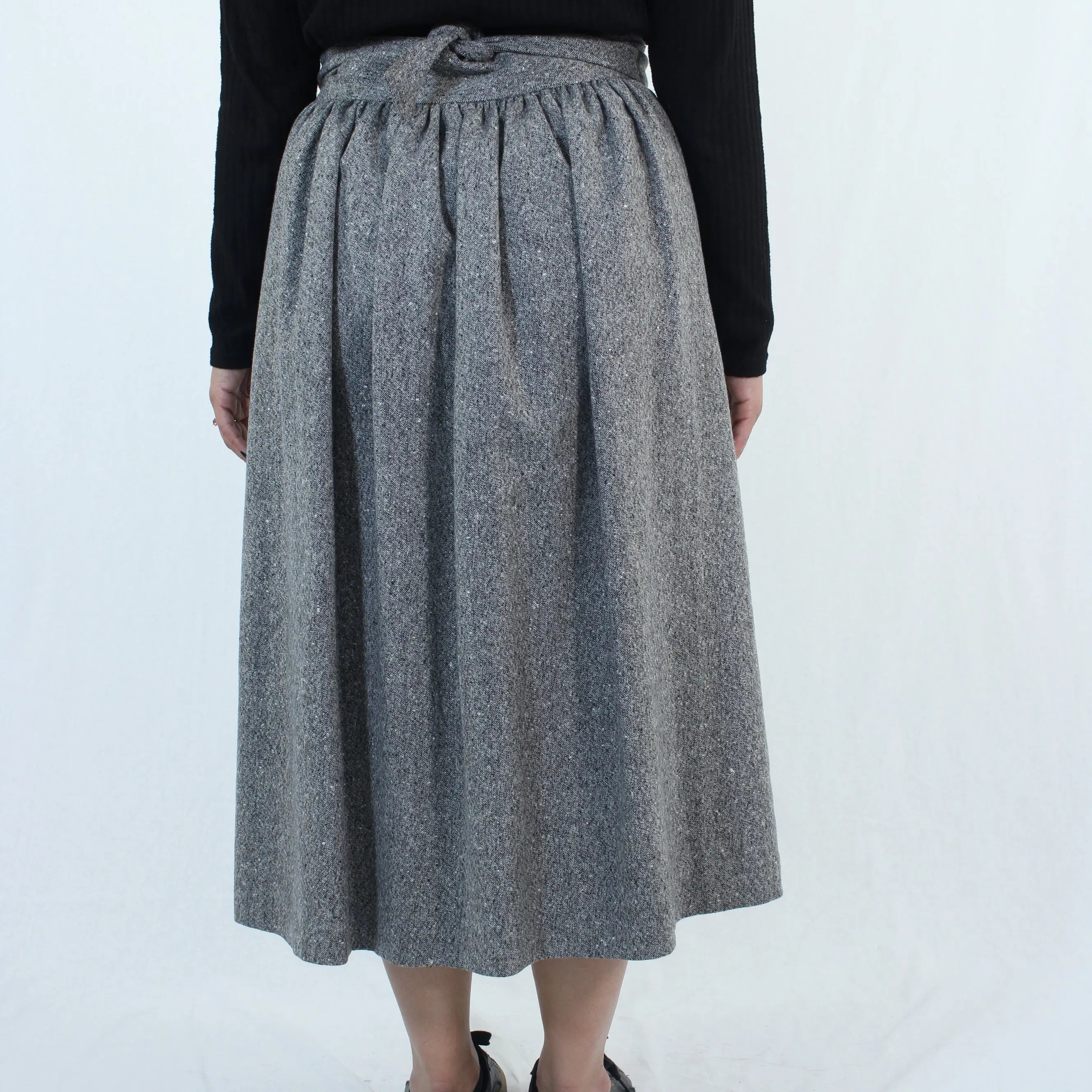 Paola Cerutti - 100% Wool Midi Skirt- ThriftTale.com - Vintage and second handclothing