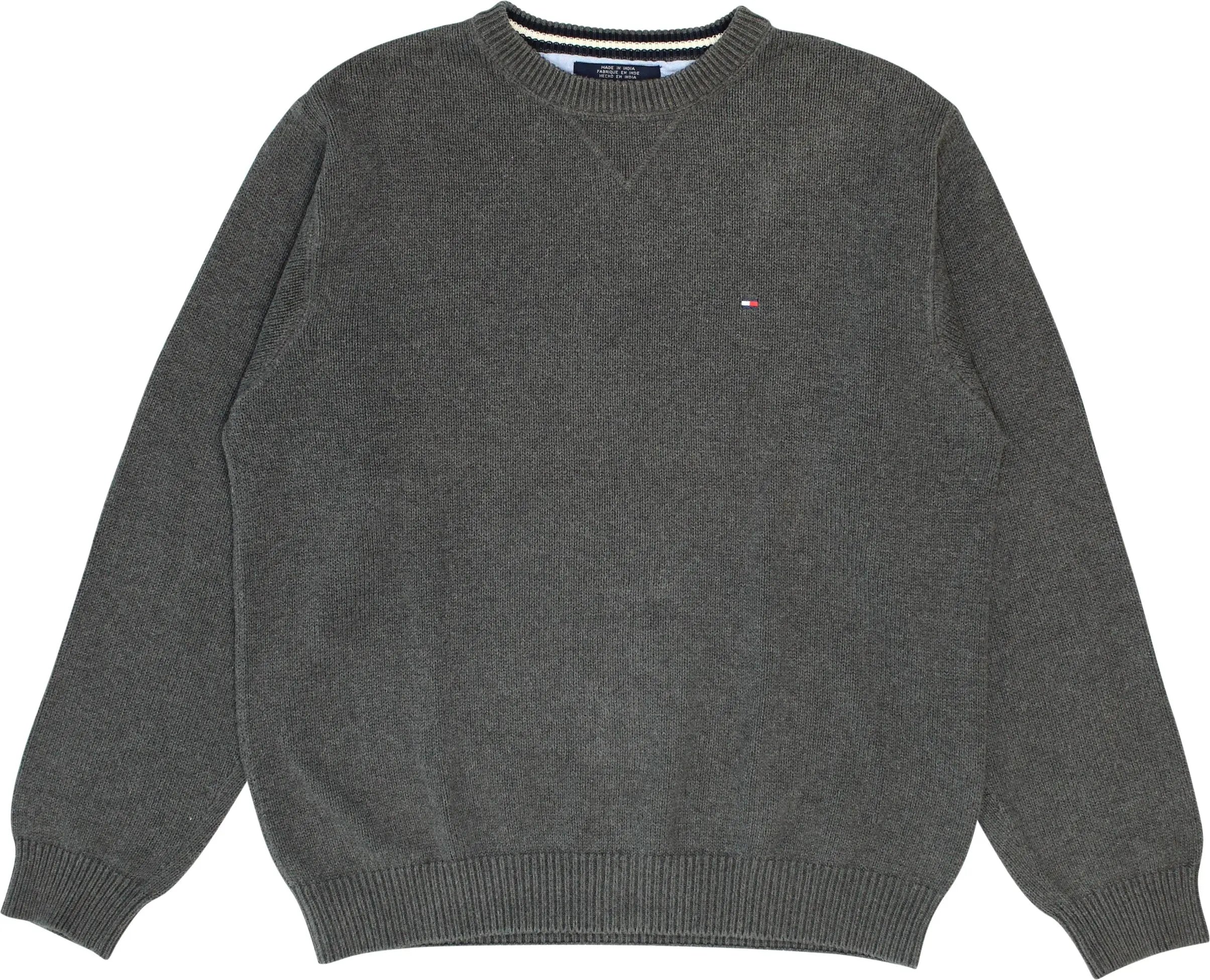Tommy Hilfiger - 90s Grey Knitted Sweater by Tommy Hilfiger- ThriftTale.com - Vintage and second handclothing