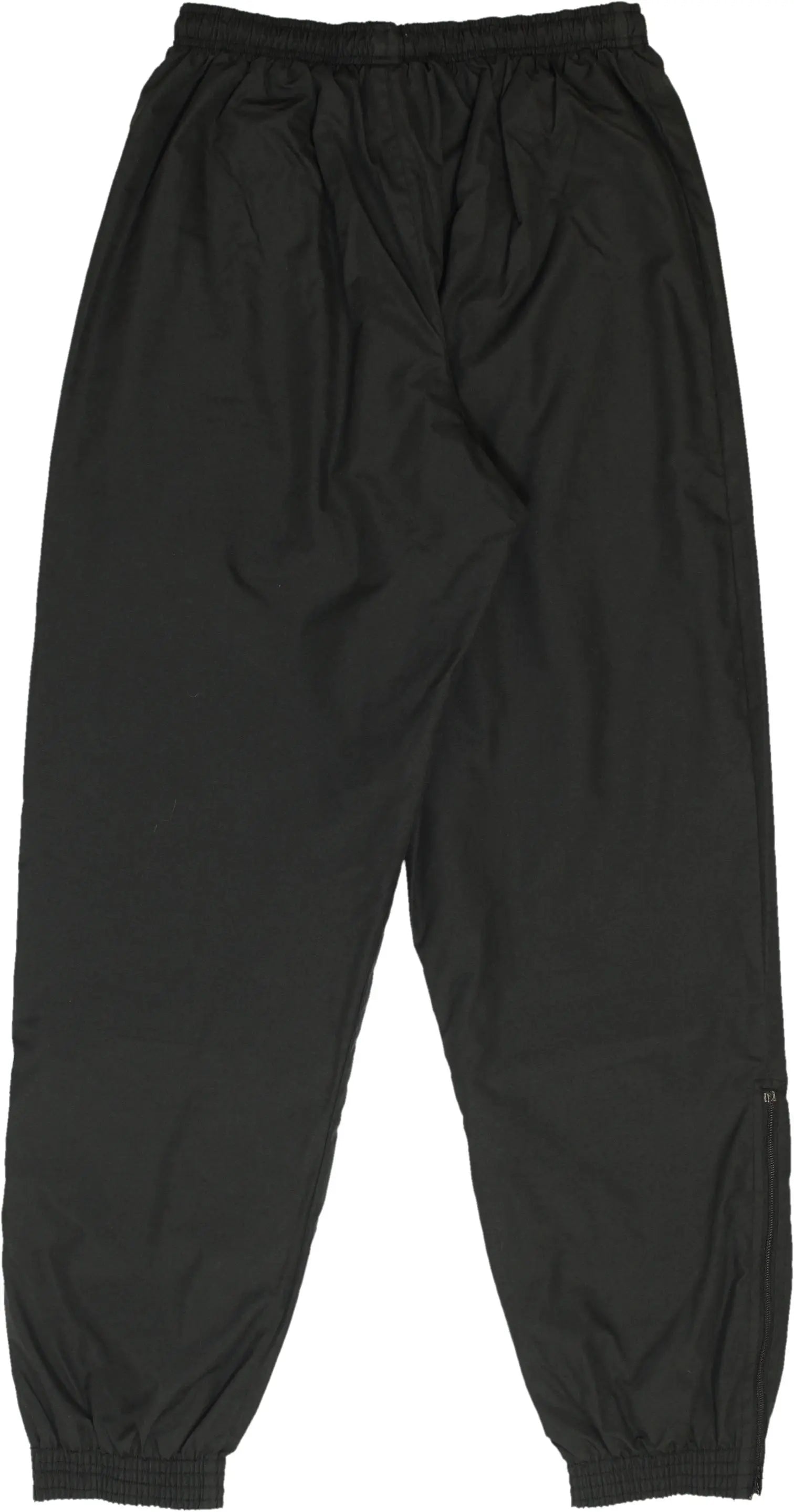 Umbro - Black Joggers by Umbro- ThriftTale.com - Vintage and second handclothing