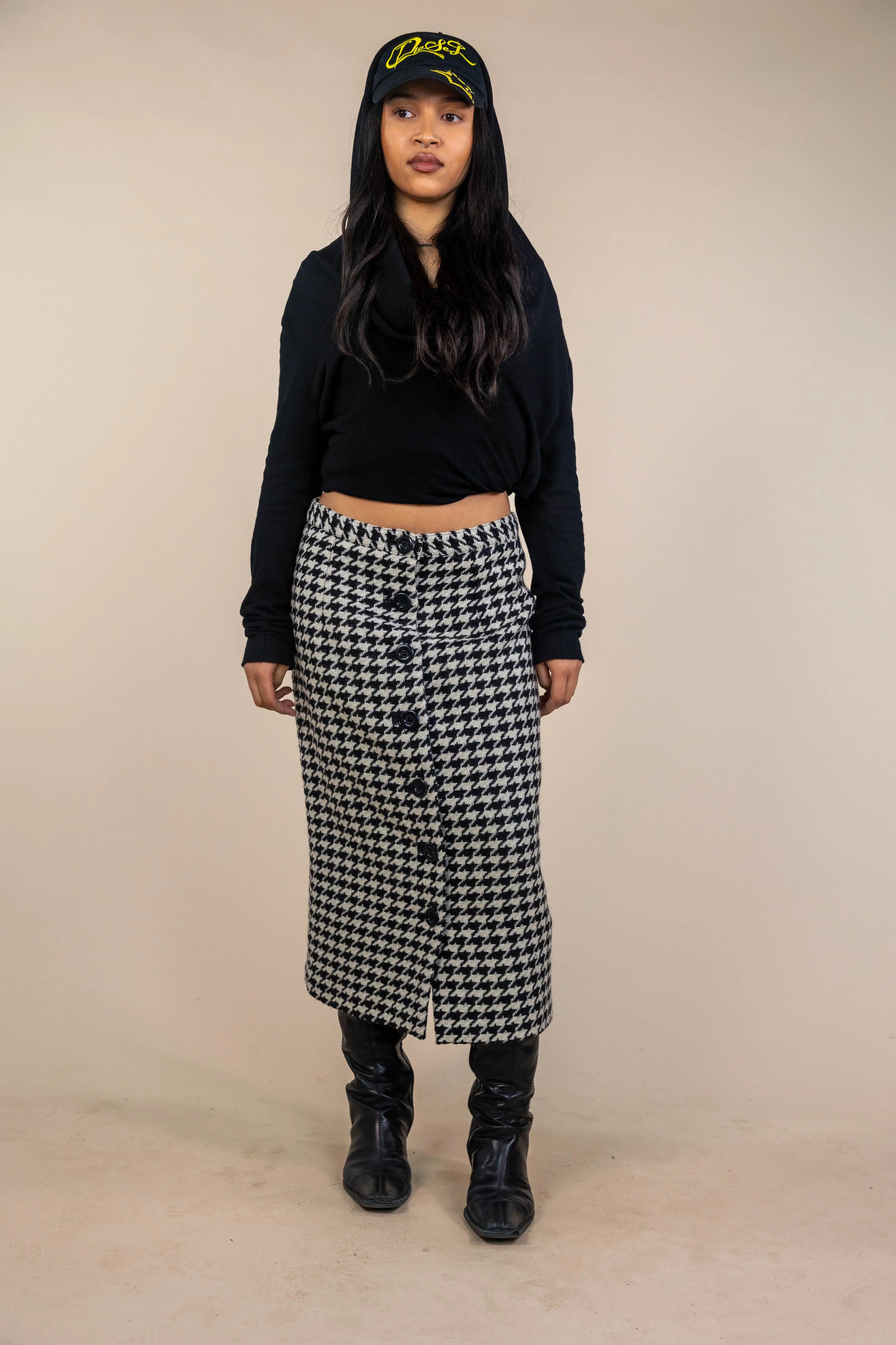 Unknown - 90s Maxi Houndstooth Skirt with Buttons on Front- ThriftTale.com - Vintage and second handclothing