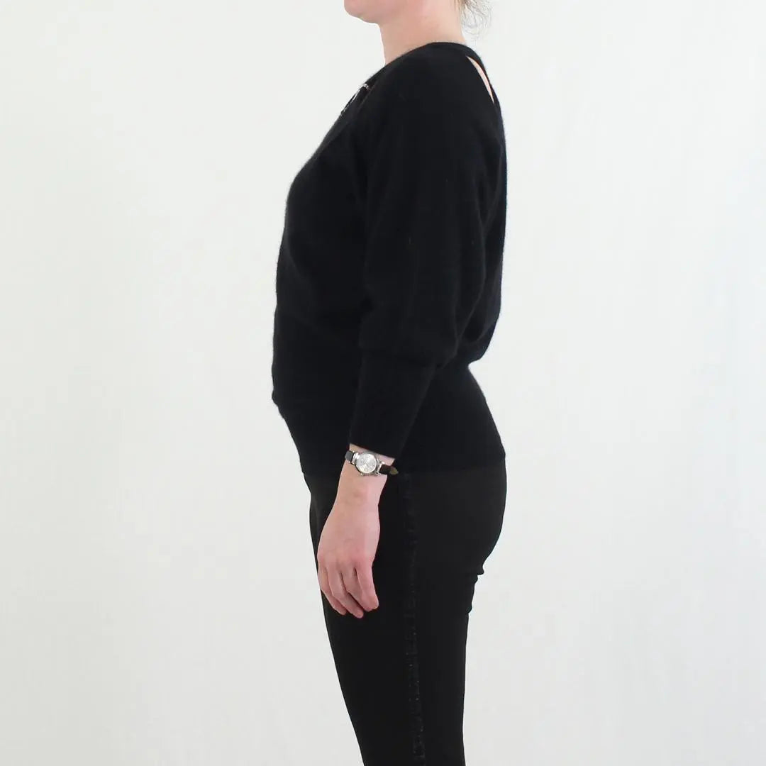 Unknown - Cut Out Wool Jumper- ThriftTale.com - Vintage and second handclothing
