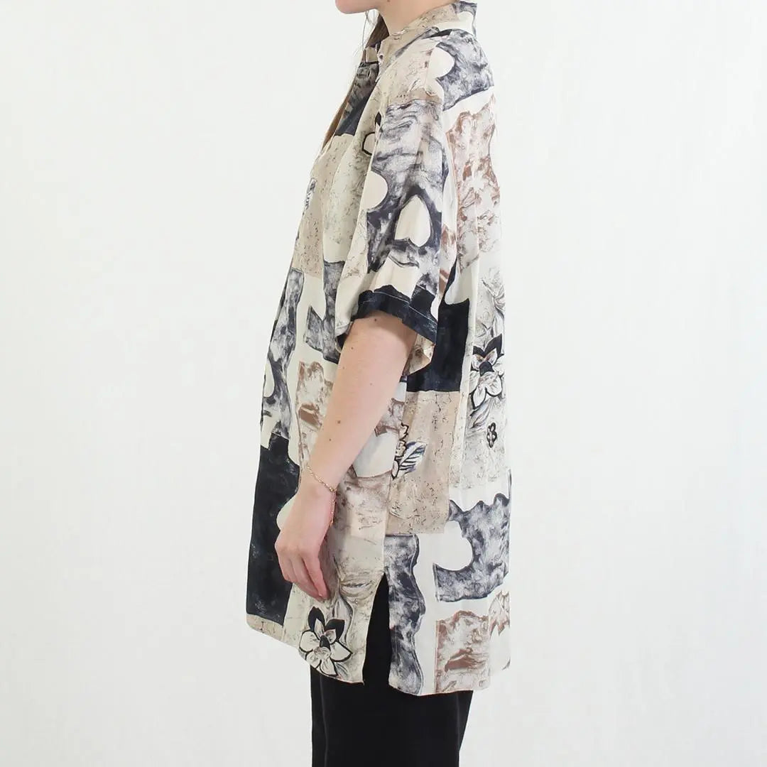 Unknown - Graphic Blouse- ThriftTale.com - Vintage and second handclothing