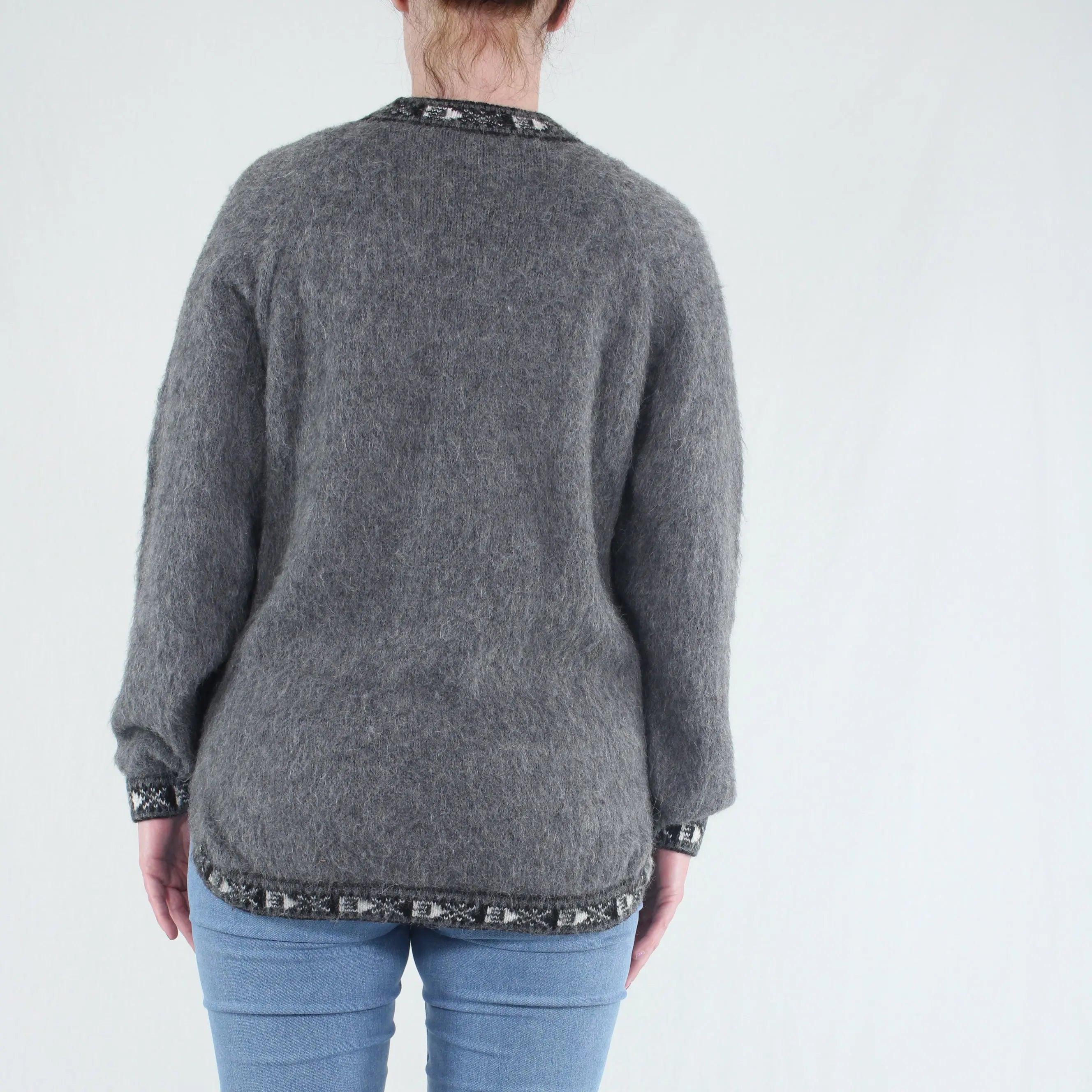 Unknown - Very Soft Grey Jumper- ThriftTale.com - Vintage and second handclothing
