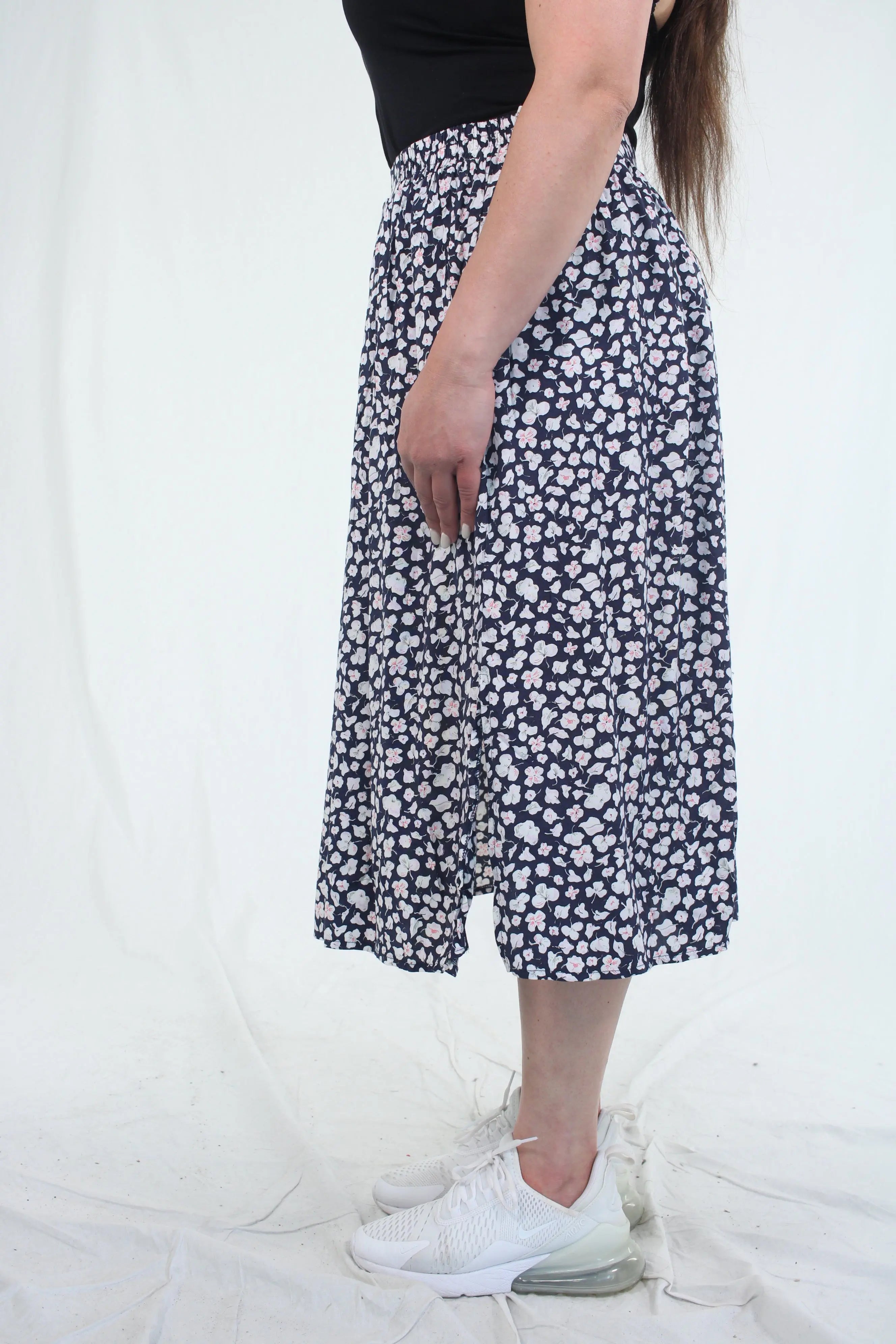 Unknown - Vintage Floral Skirt- ThriftTale.com - Vintage and second handclothing