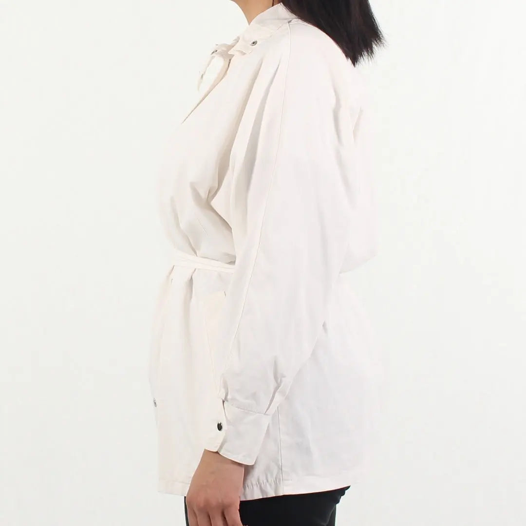 Unknown - White Belted Jacket with Shoulder Pads- ThriftTale.com - Vintage and second handclothing