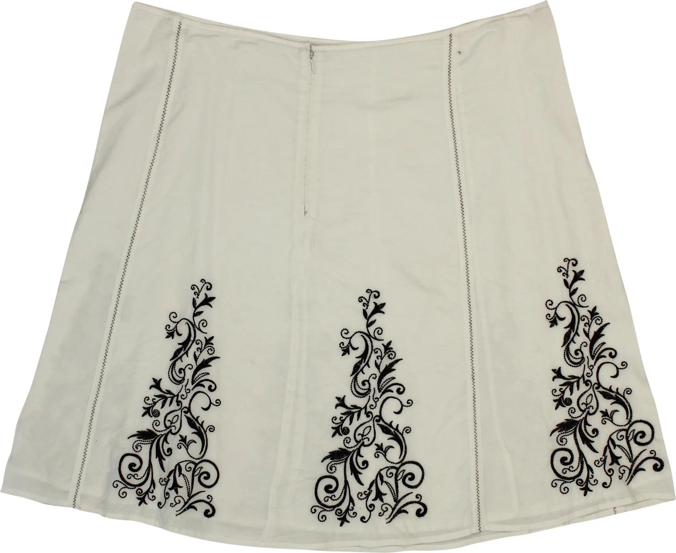 Unknown - White Embroidered Skirt- ThriftTale.com - Vintage and second handclothing
