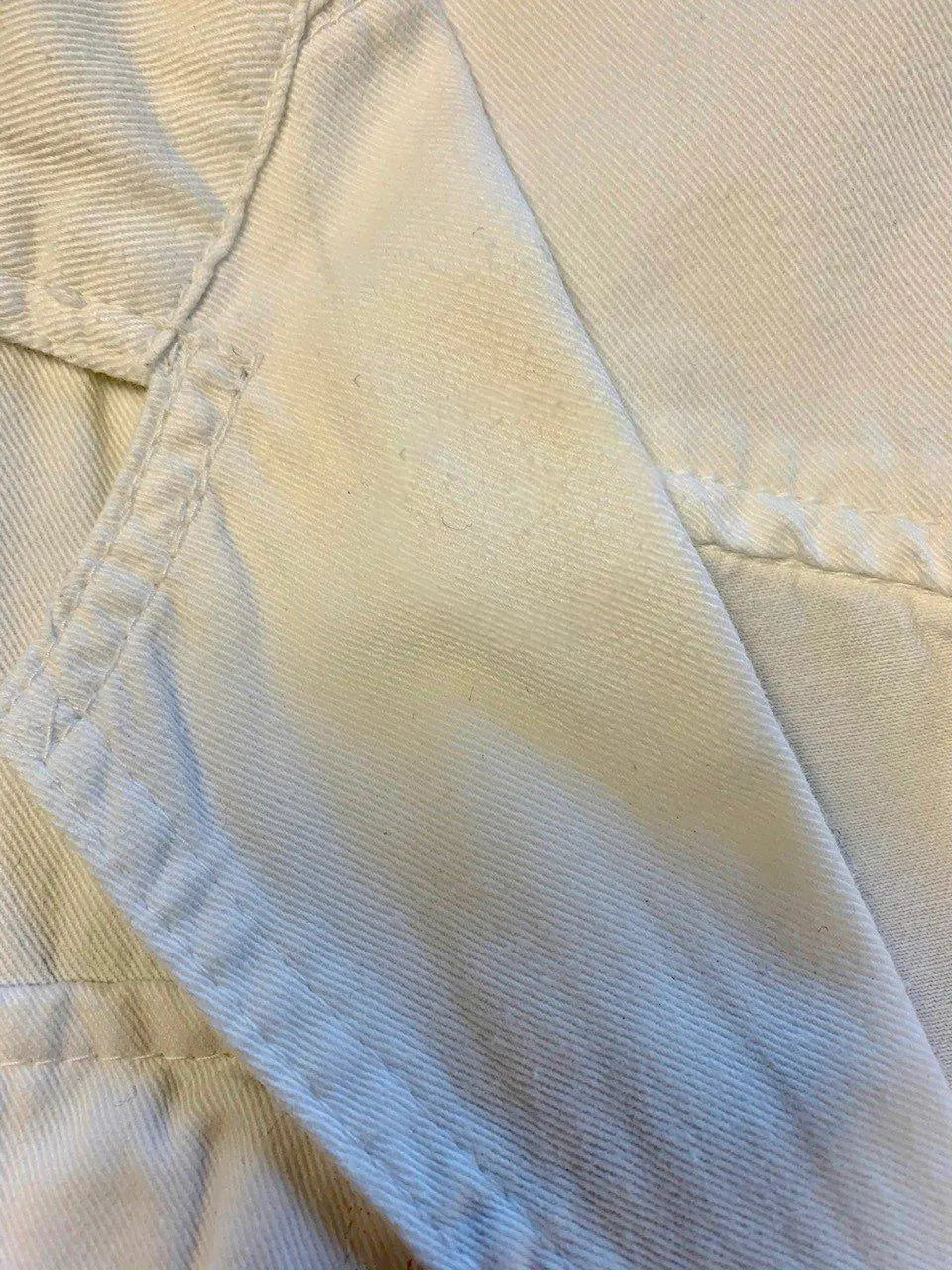 Vinus - Vintage White Denim Jacket- ThriftTale.com - Vintage and second handclothing