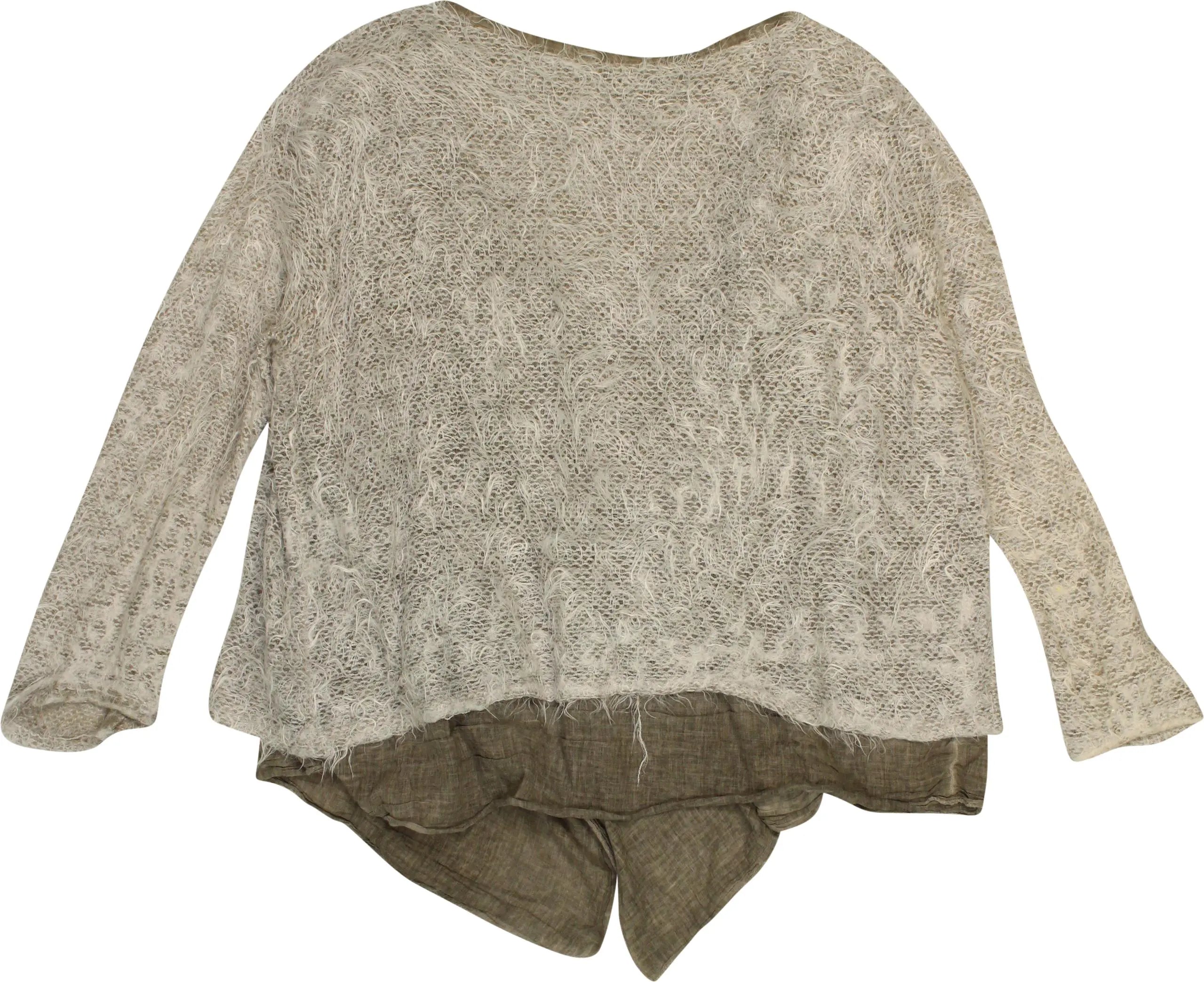 Wild Ones - Fuzzy Cardigan- ThriftTale.com - Vintage and second handclothing