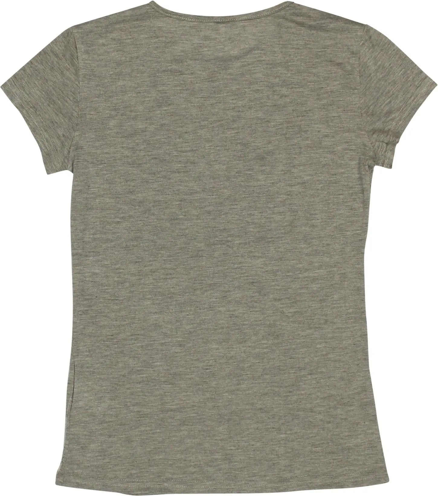 Zeeman - Grey T-shirt- ThriftTale.com - Vintage and second handclothing