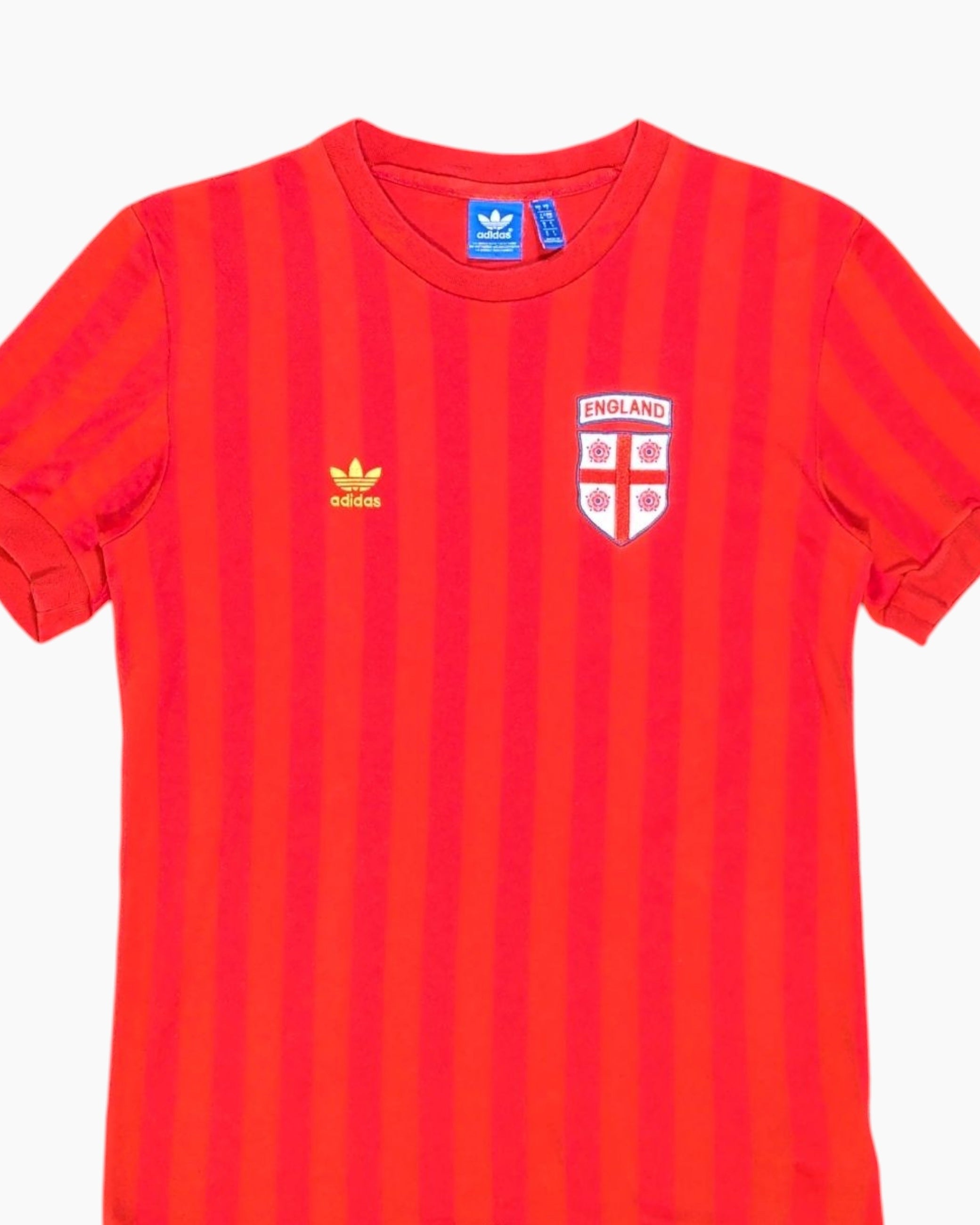 Front-detail-1 Pre-owned adidas Graphic T-Shirt – Red Front Logo & Back Number