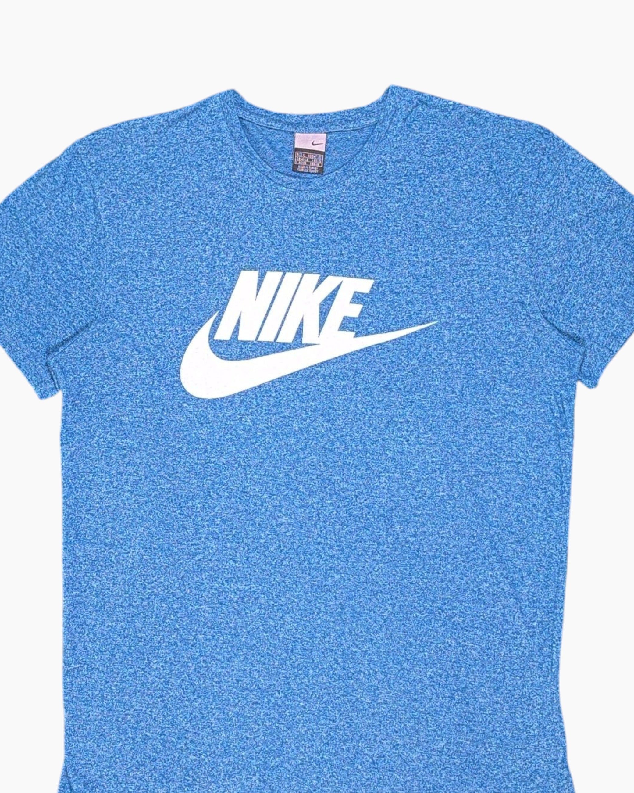 Front-detail-1 Vintage 90s/2000s Nike Graphic T-Shirt – Blue Center Chest Logo