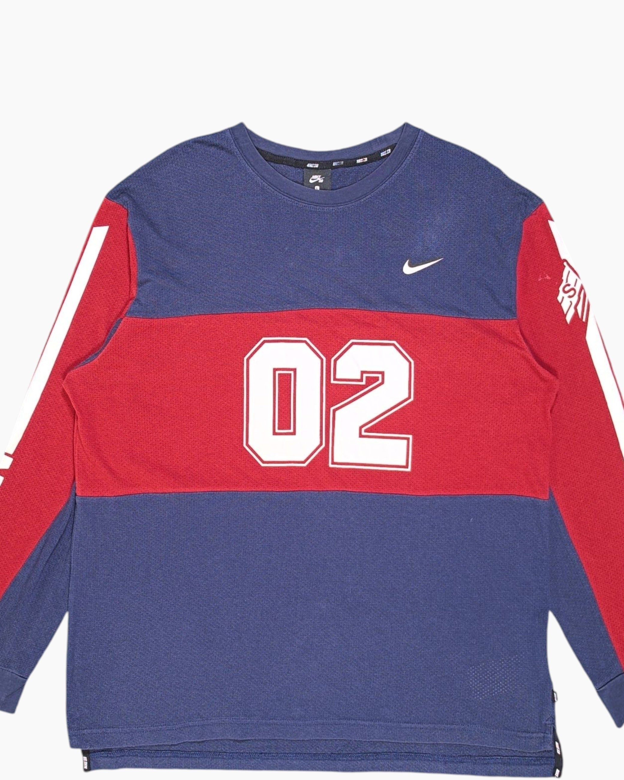 Front-detail-1 Pre-owned NIKE SB Long Sleeve Graphic Crewneck – Navy Contrast Panel