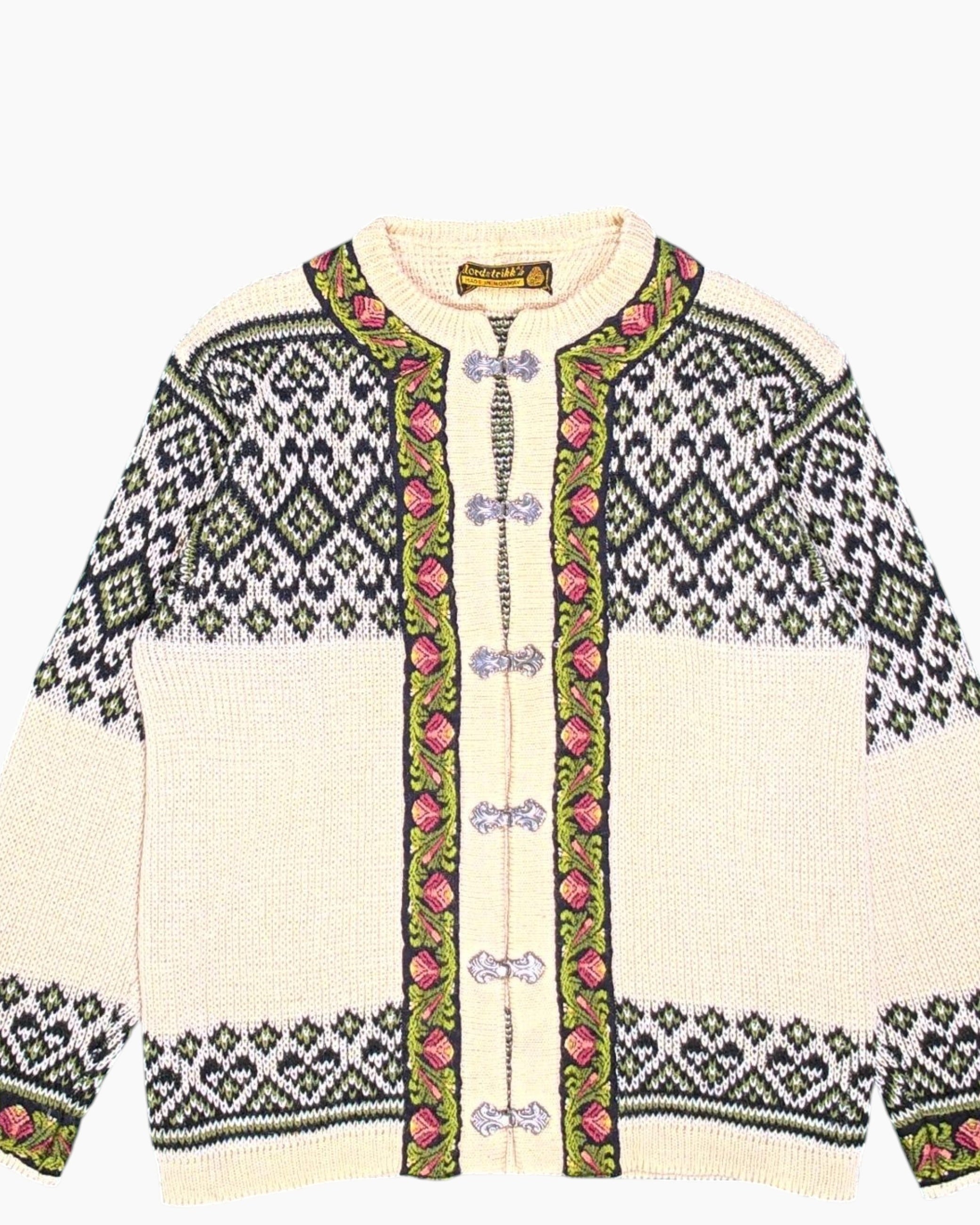 Front-detail-1 Vintage 80s/90s Nords-Trikk Cardigan – Cream pewter clasp