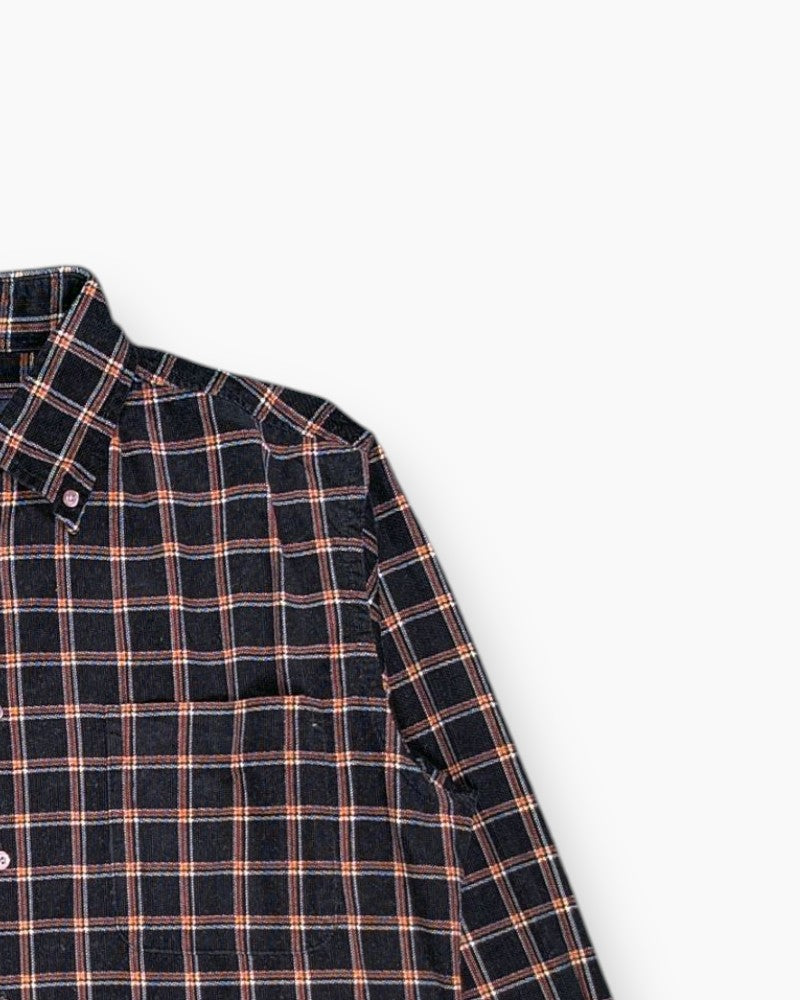 Front-detail-2 Pre-owned COMMANDER Button-Down Shirt – Checkered (M)