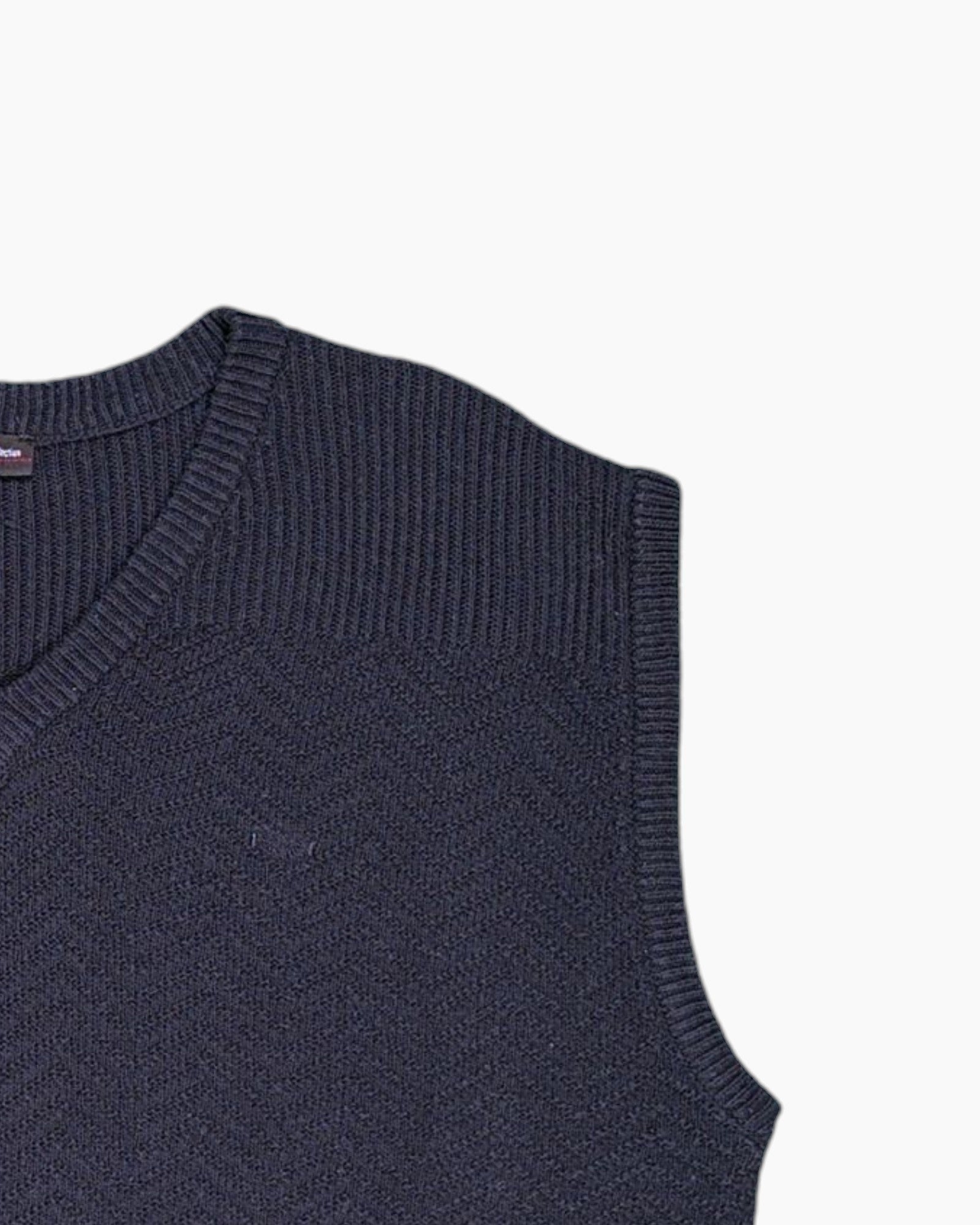 Front-detail-2 Pre-owned J. Witt collection Pullover Sweater – Navy V‑neck Sleeveless