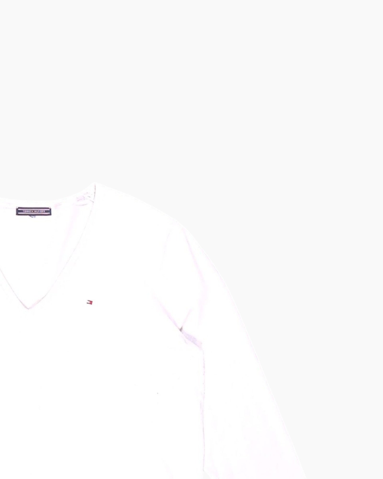 Front-detail-2 Pre-owned Tommy Hilfiger Pullover Sweater – White V‑neck with Chest Flag